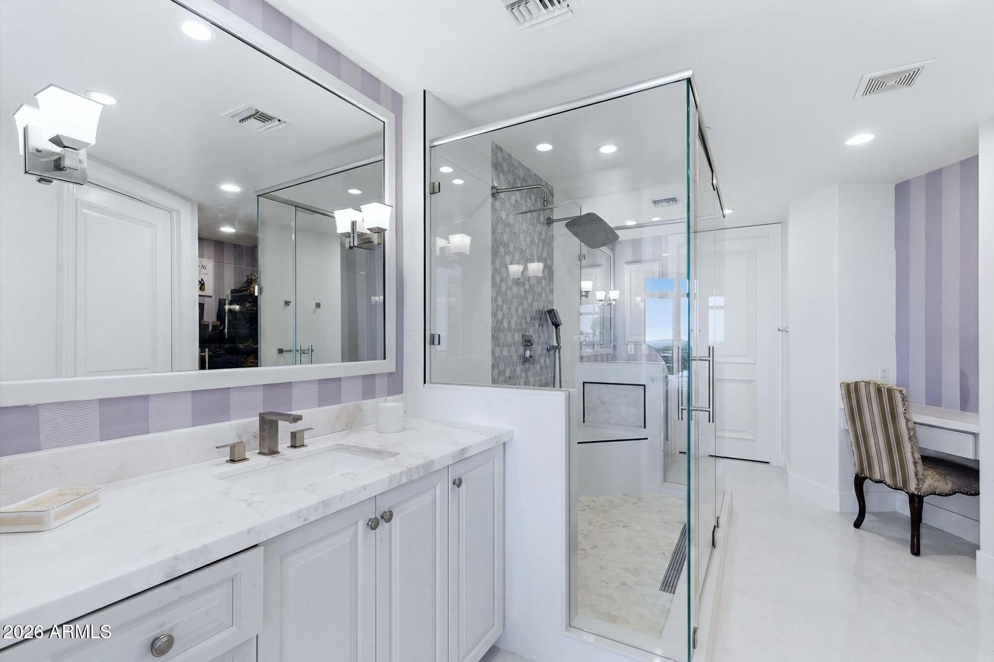 SCOTTSDALE WATERFRONT RESIDENCES - Residential