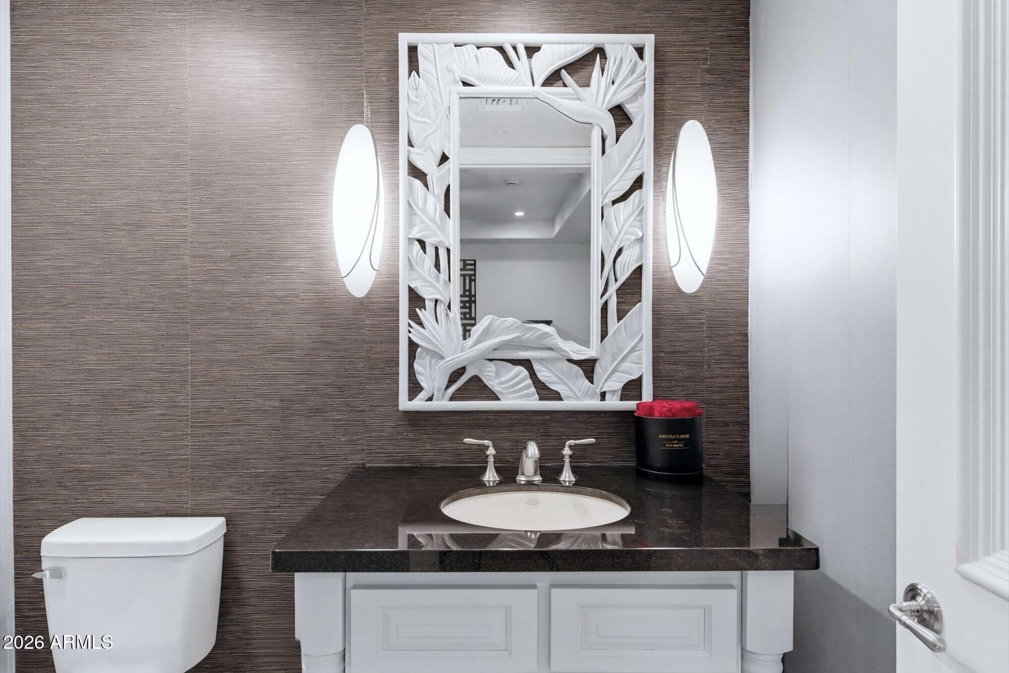 SCOTTSDALE WATERFRONT RESIDENCES - Residential