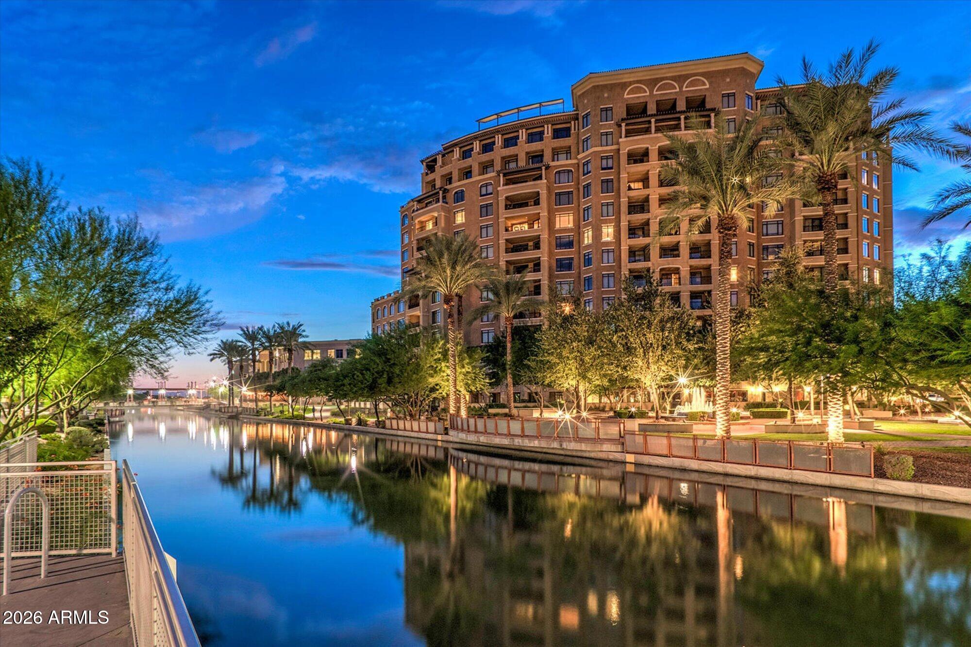 SCOTTSDALE WATERFRONT RESIDENCES - Residential