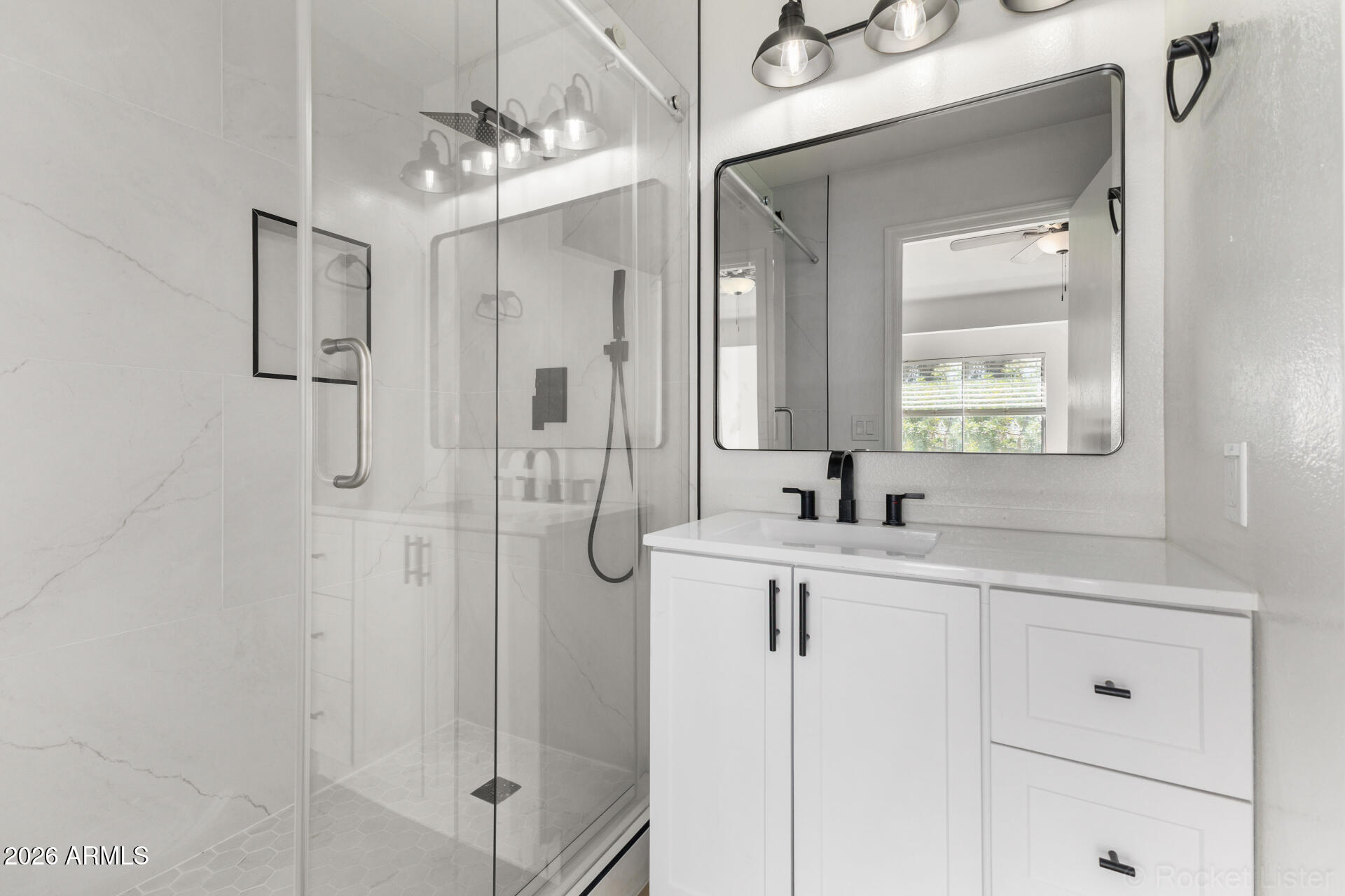 4114 E UNION HILLS Drive 1216