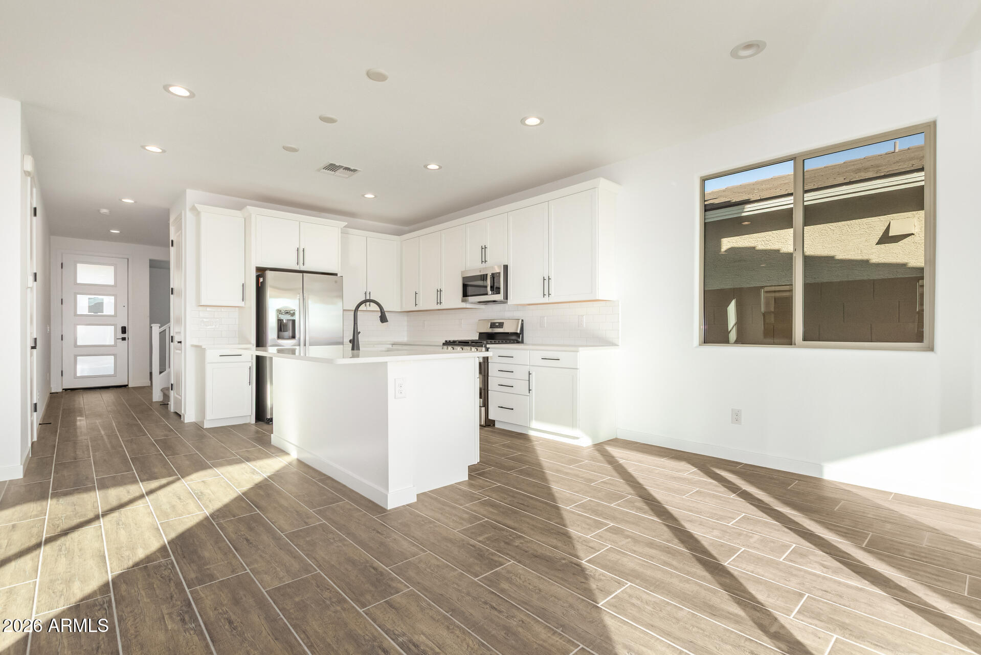 15841 W VOGEL Avenue