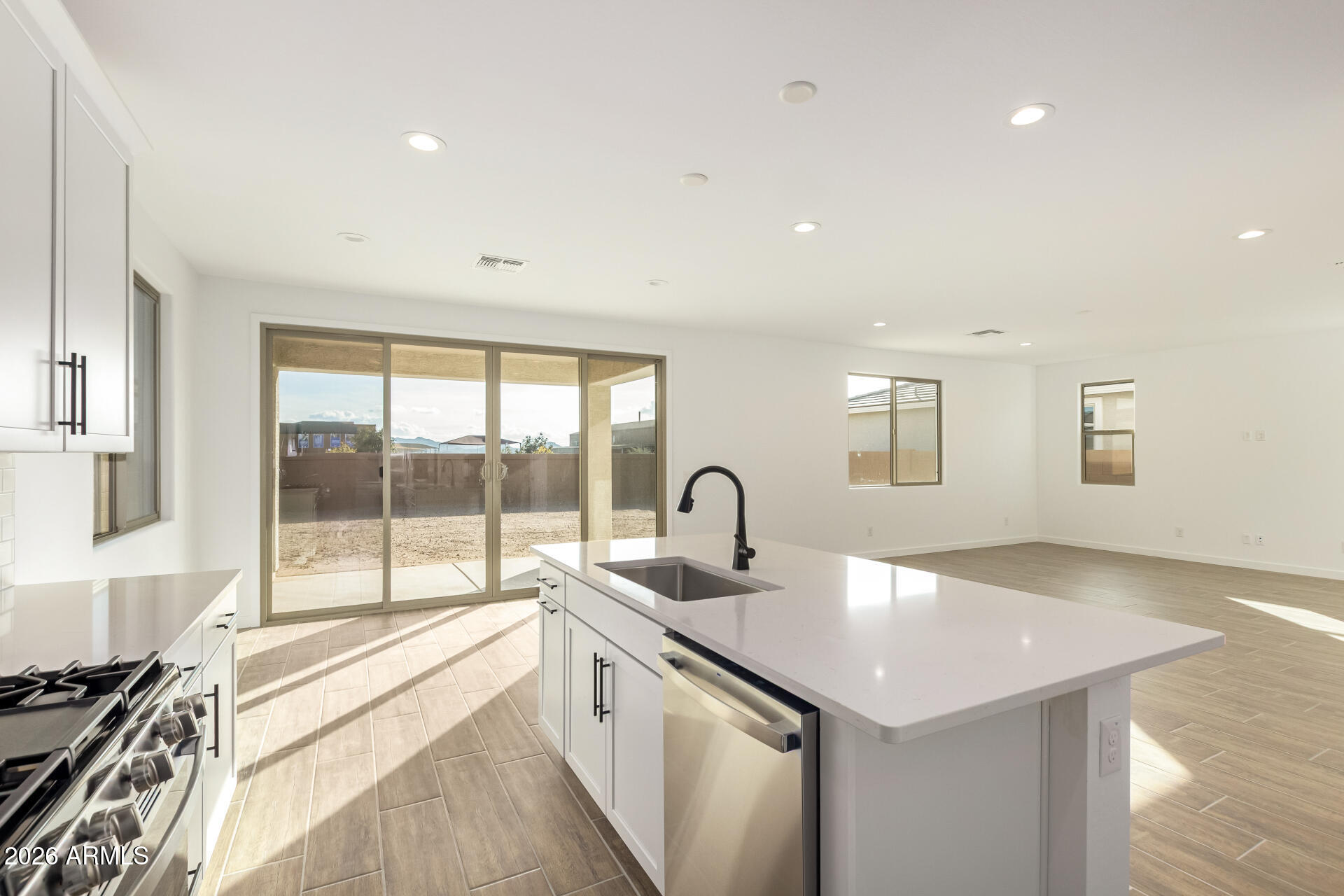 15841 W VOGEL Avenue