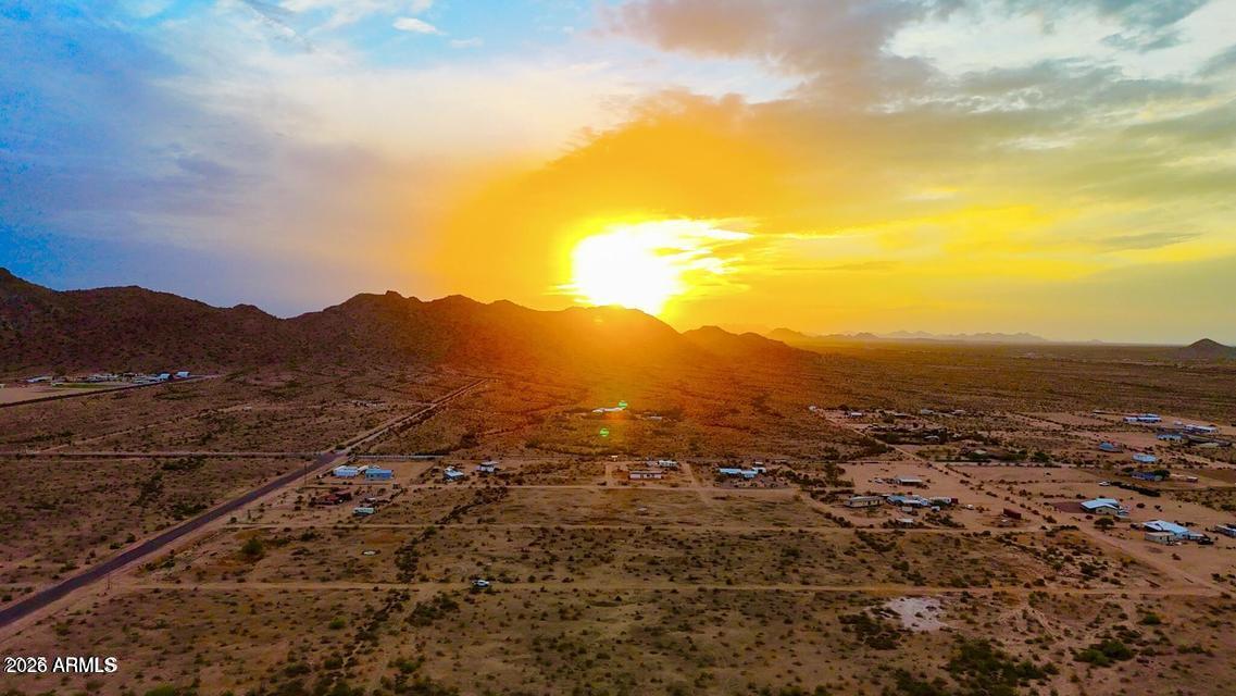 55610 W McDavid Rd -- -