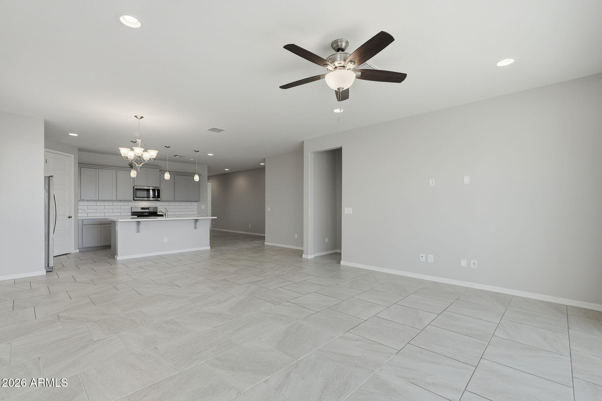 18725 W COLTER Street