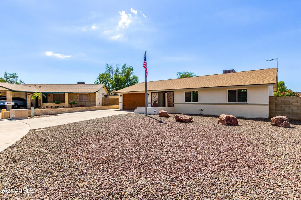 Photo of 6619 W Phelps Road, Glendale, AZ 85306 (MLS # 6925549)