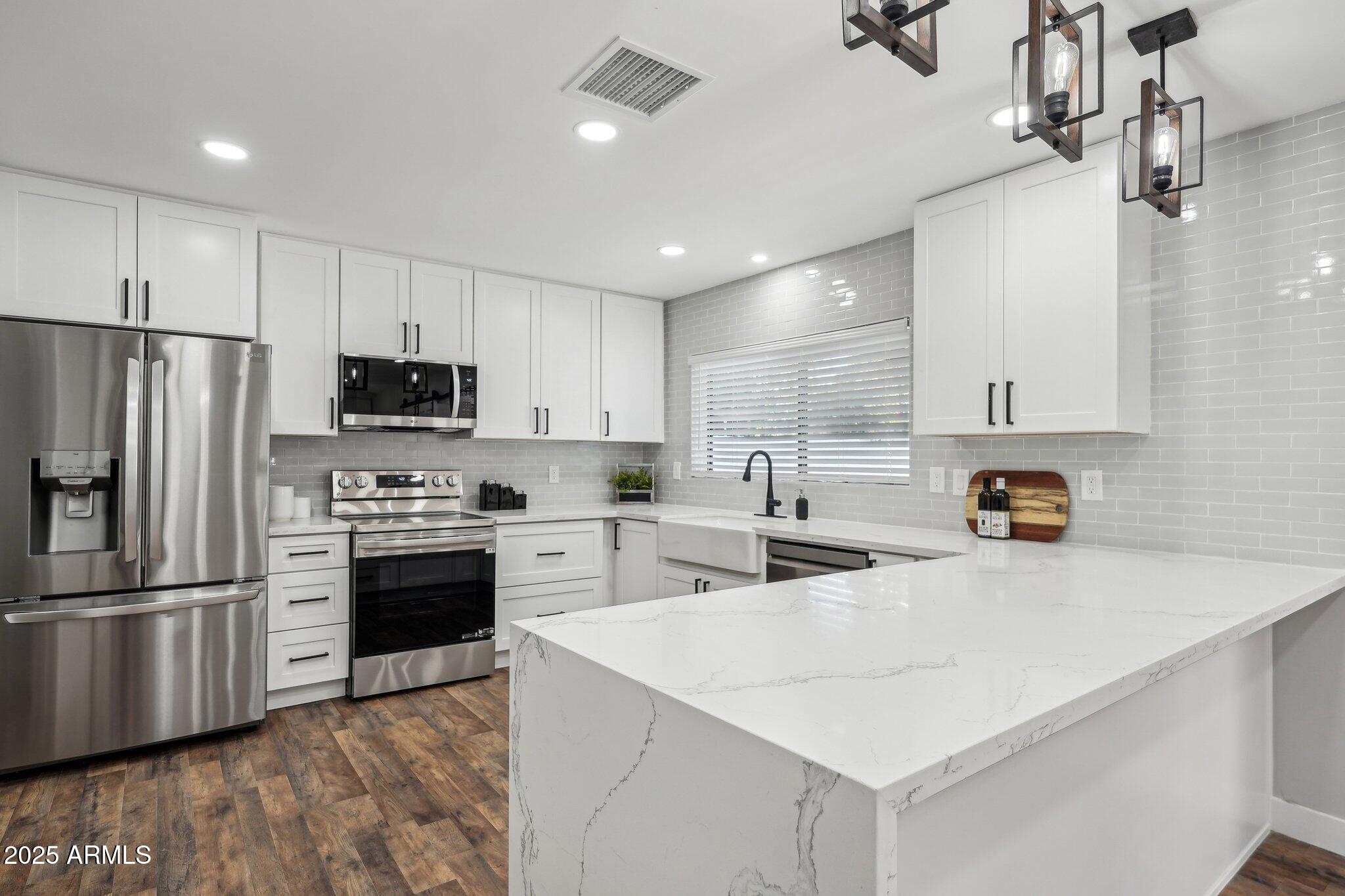 13216 N 48TH Place