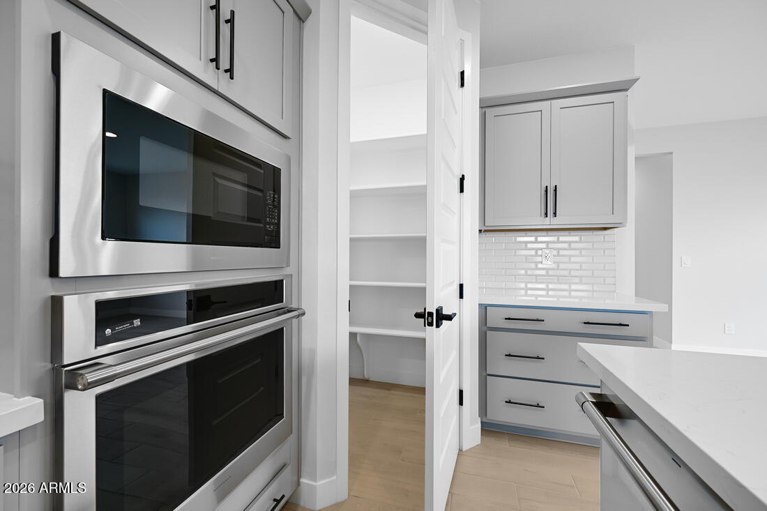 16922 W THURMAN Drive