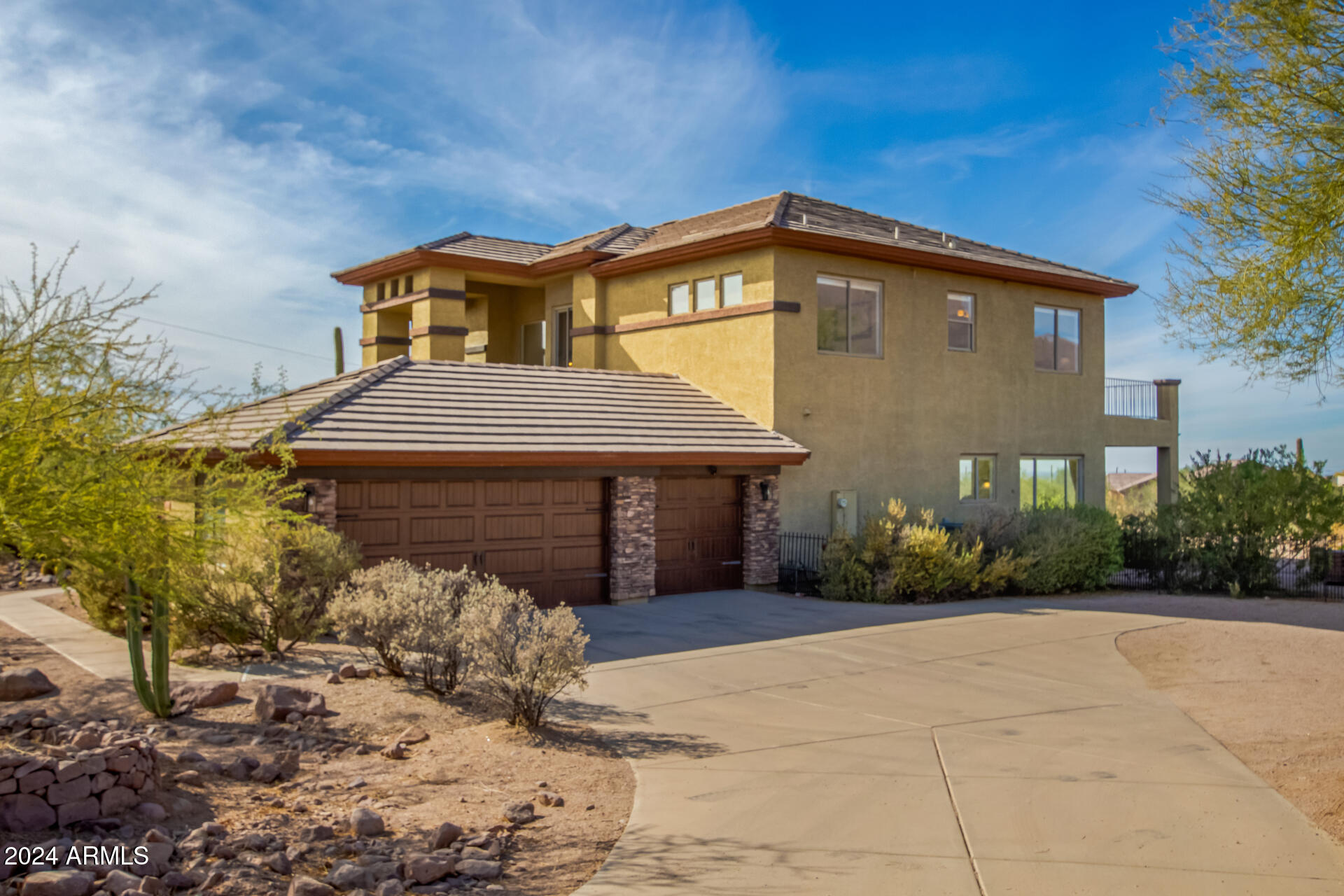 2724 S FALLING STAR Road