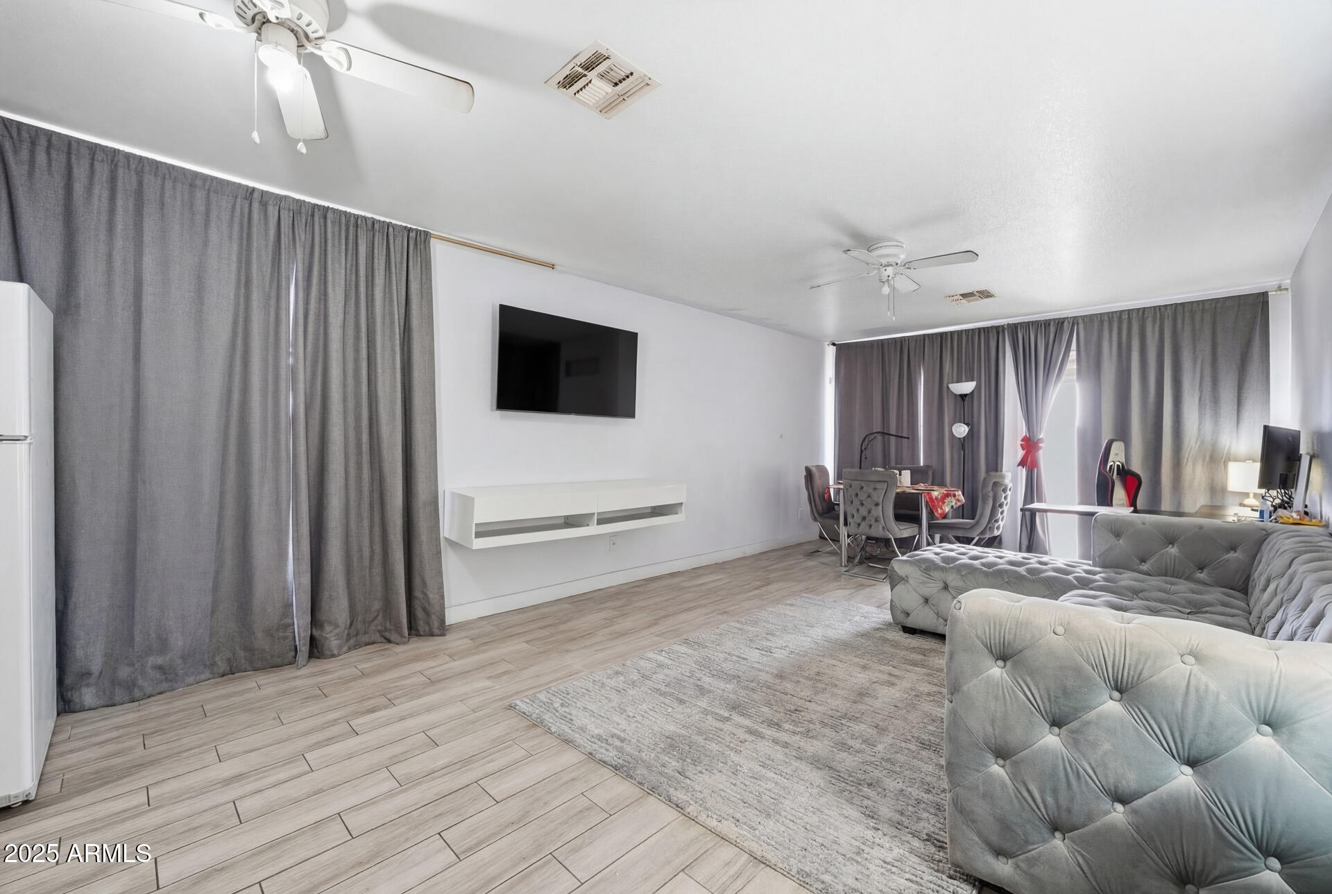 16065 W JACKSON Street