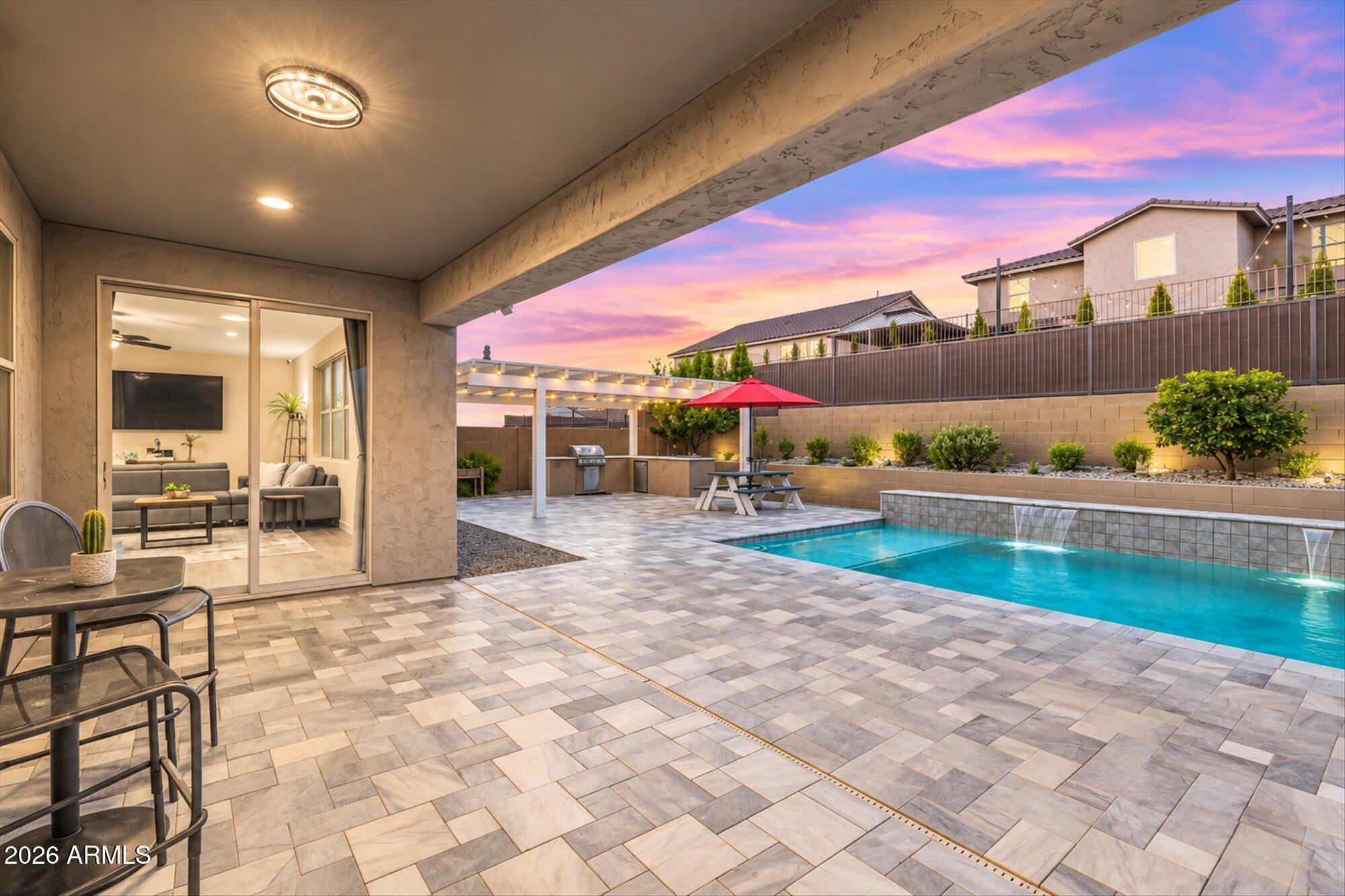 2916 W BRILLIANT SKY Drive