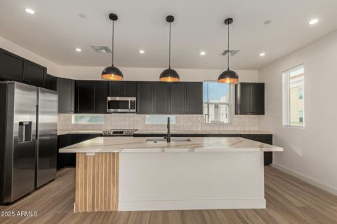 825 N 9TH Avenue 10 Phoenix AZ 85007