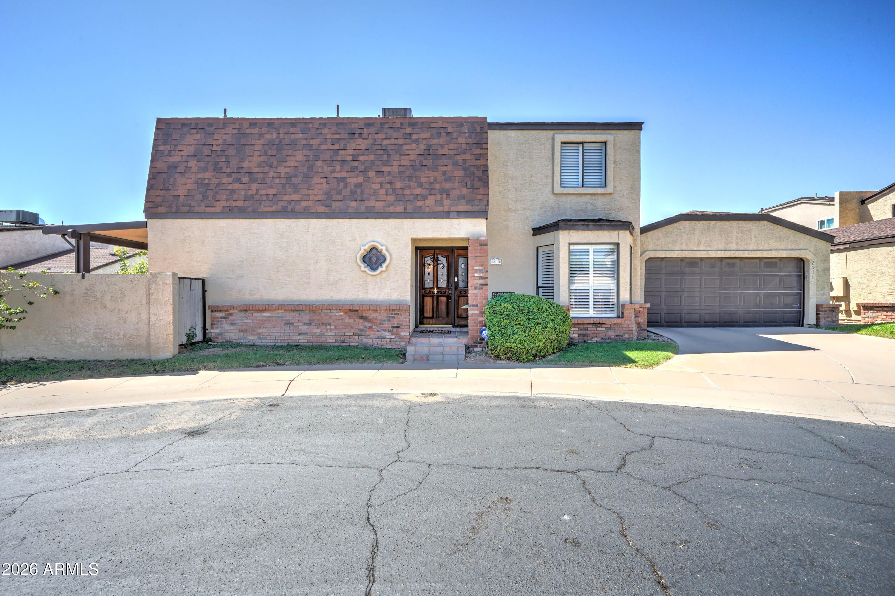 2511 E SHAW BUTTE Drive