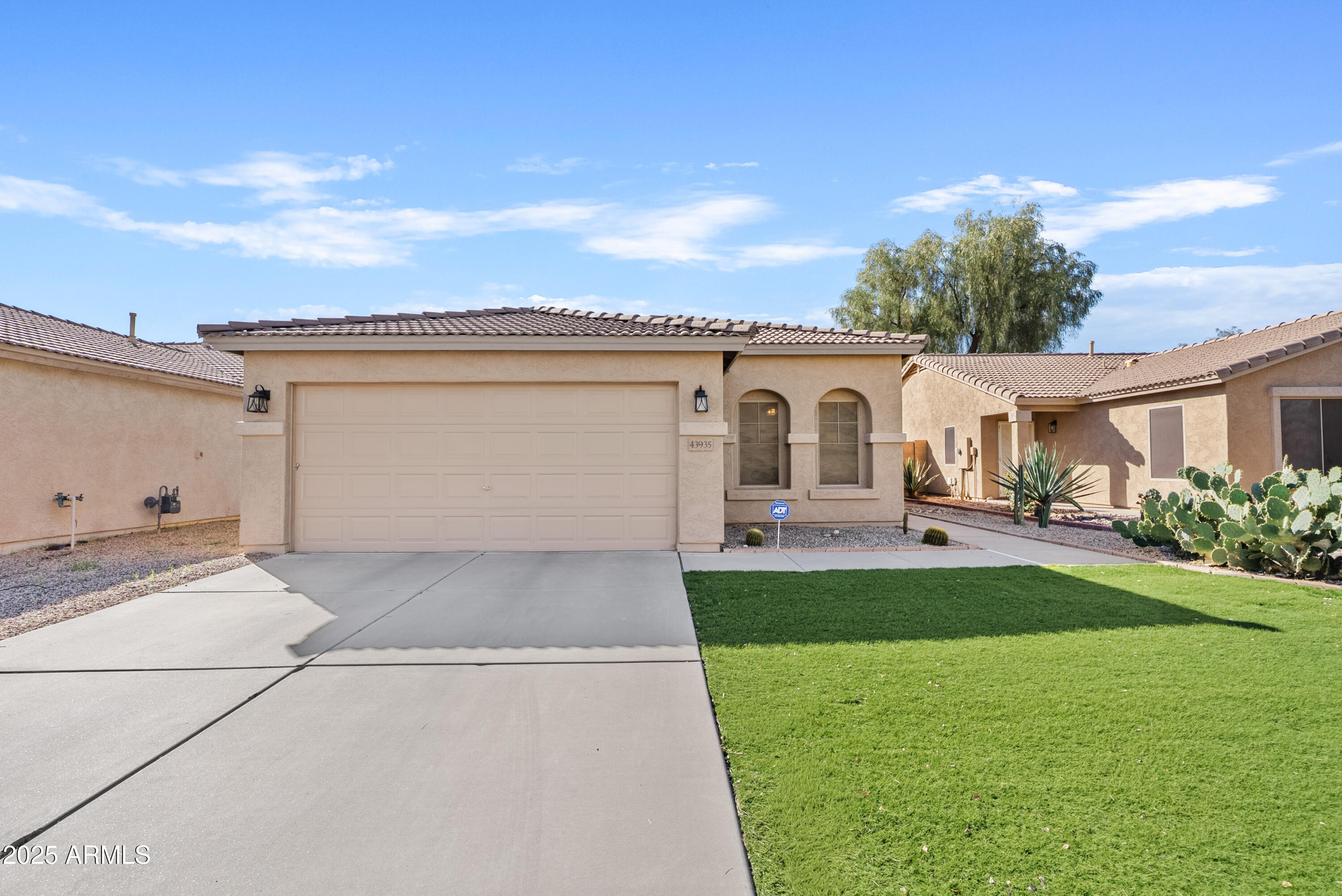 43935 W SAGEBRUSH Trail