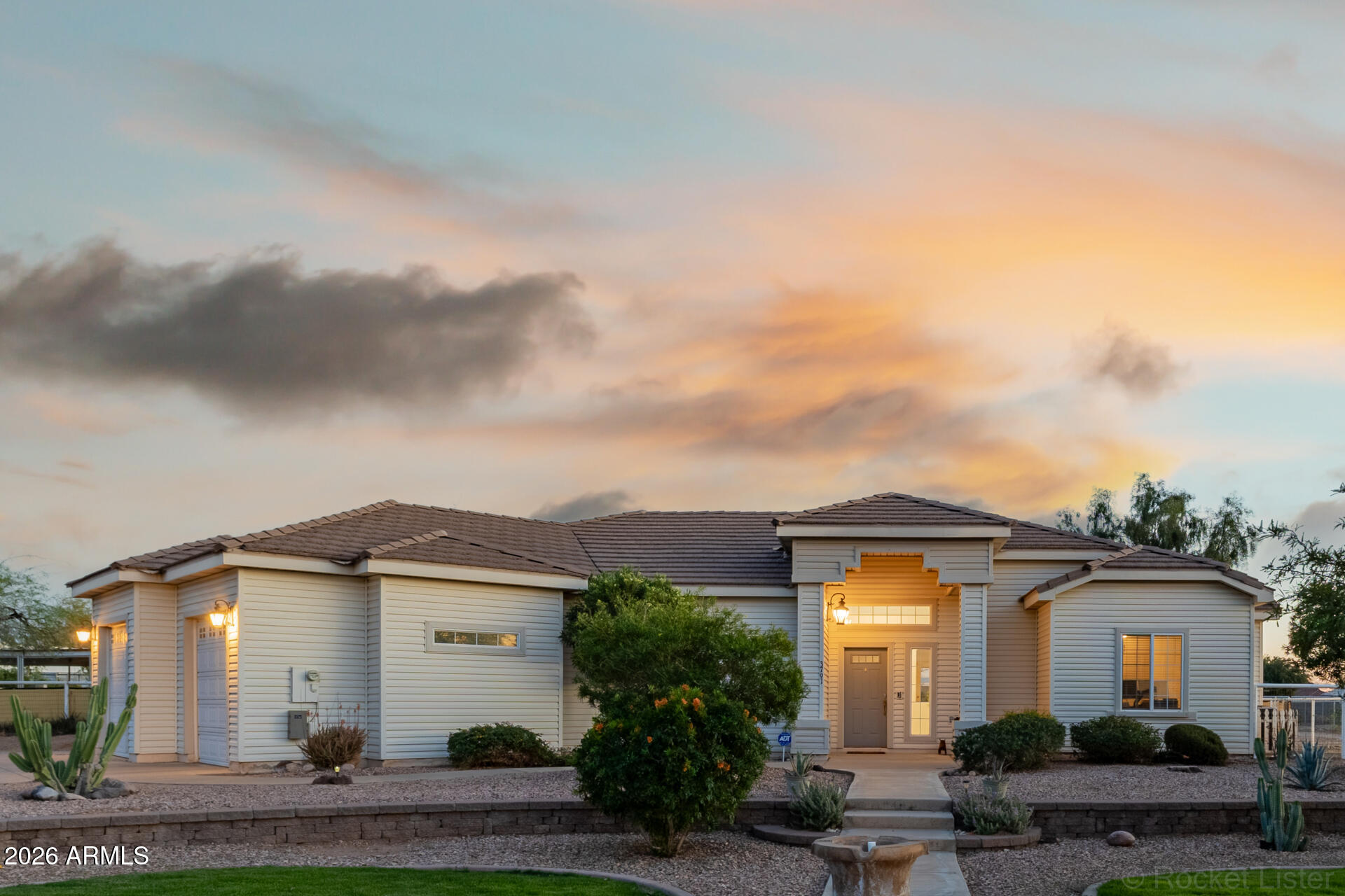 3791 E VISTA GRANDE Drive