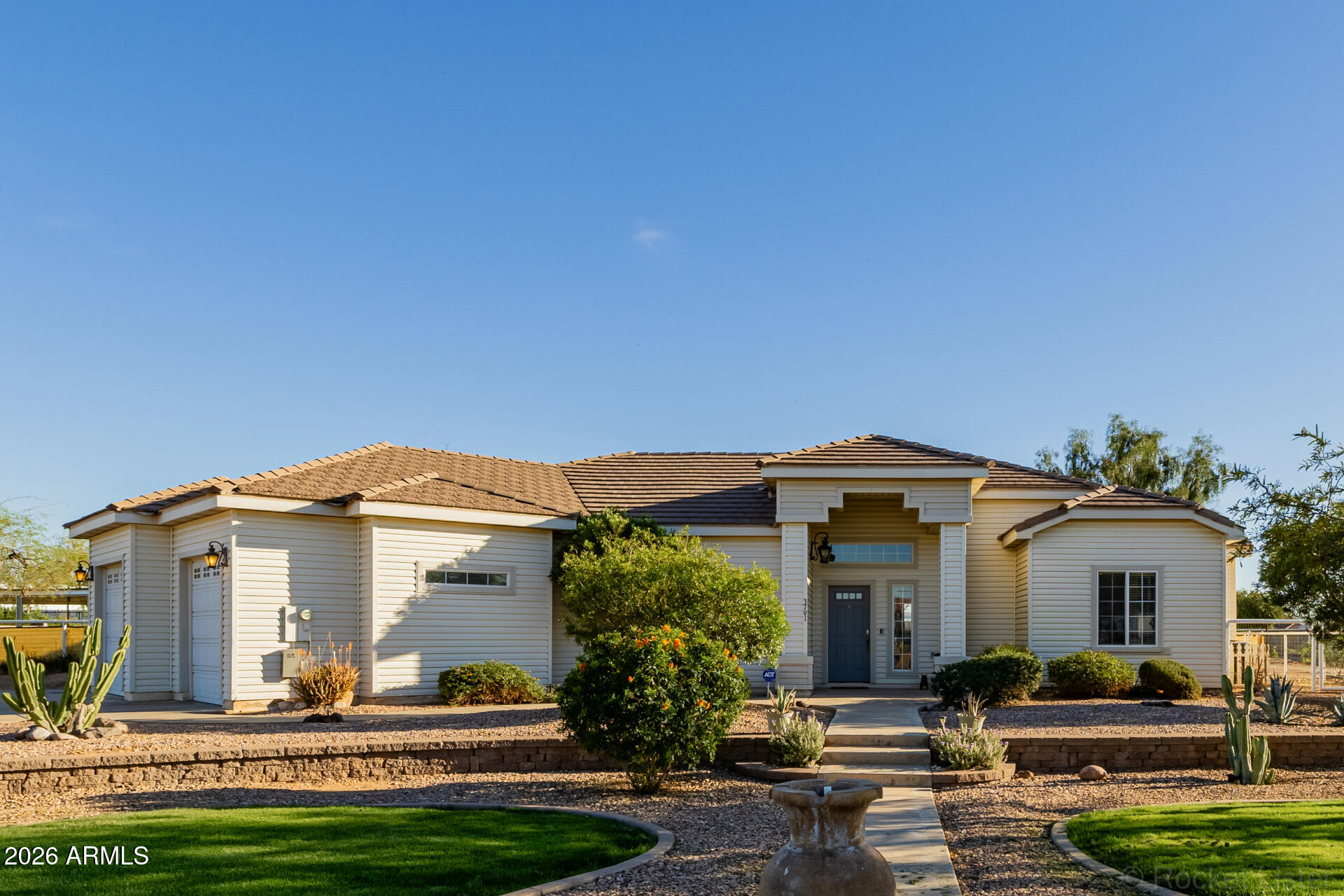 3791 E VISTA GRANDE Drive