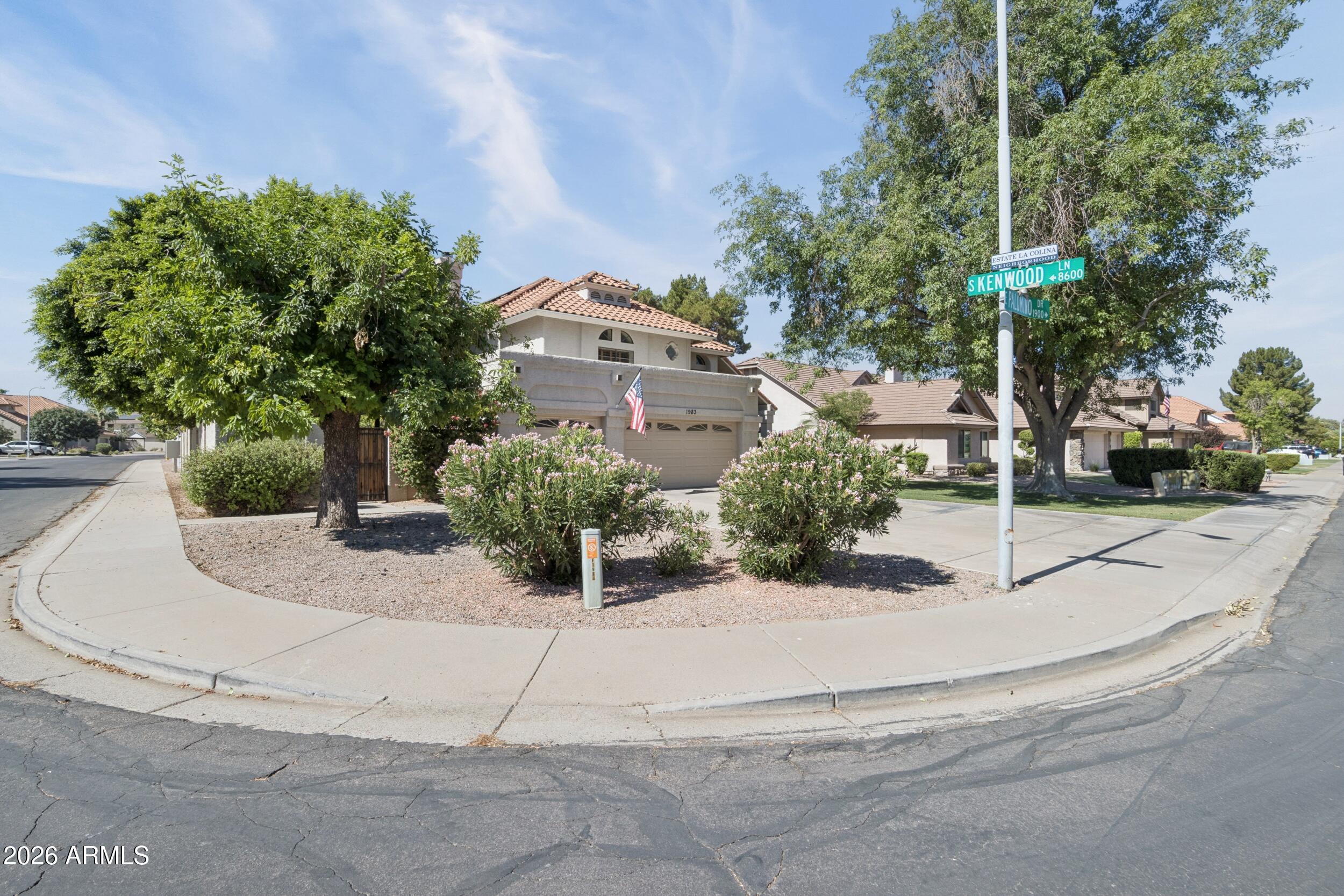 1983 E PALOMINO Drive