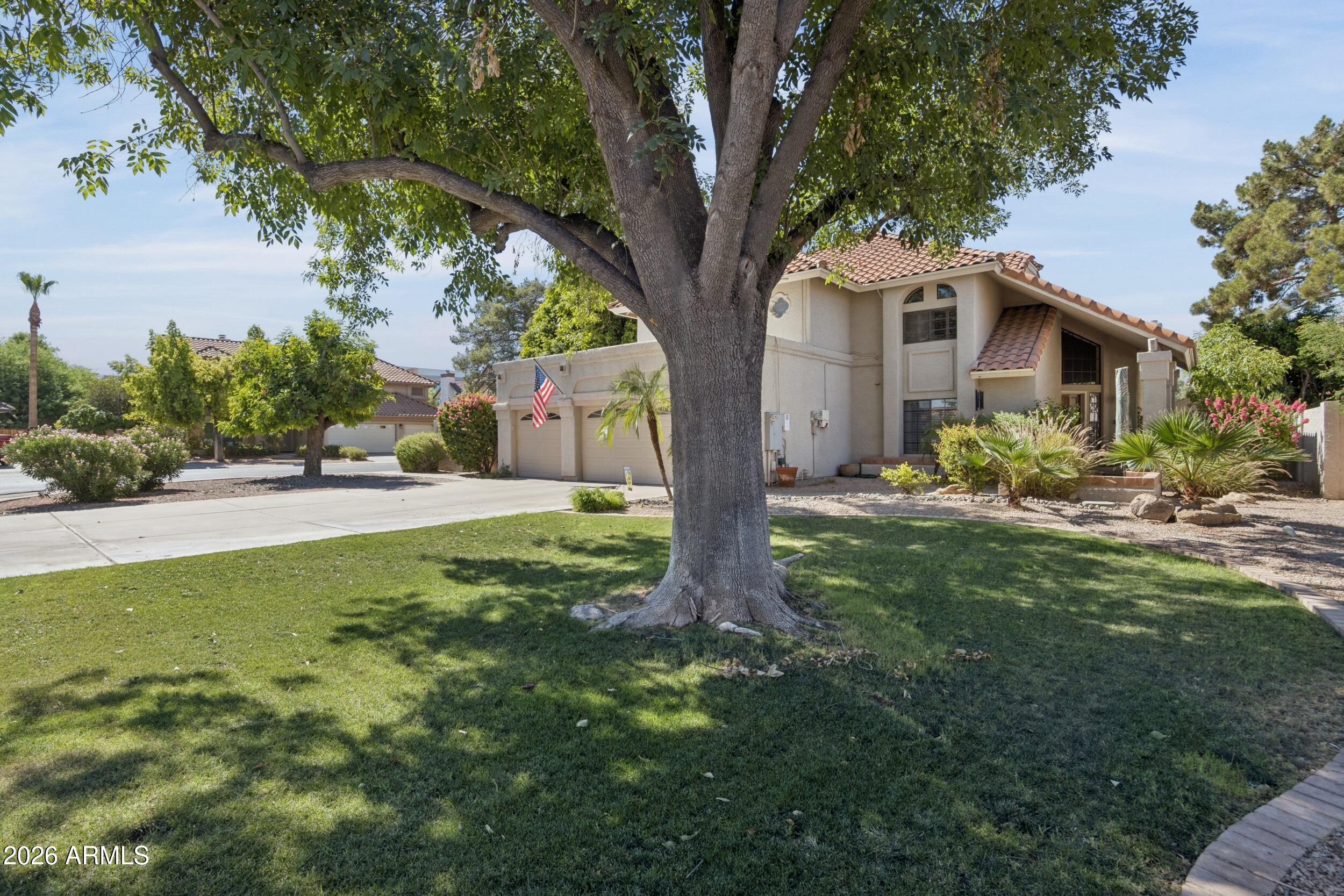 1983 E PALOMINO Drive