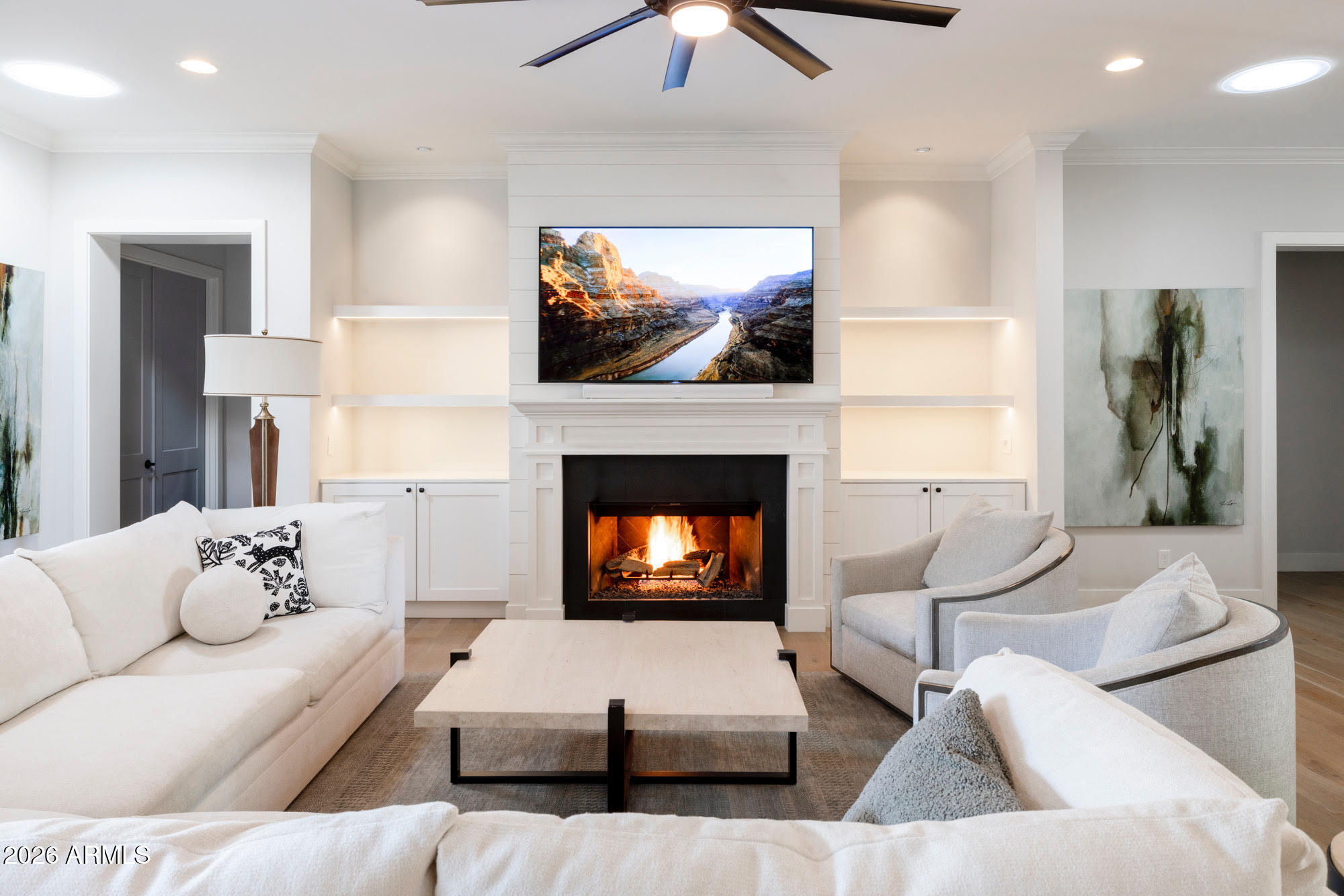 3216 E WELDON Avenue