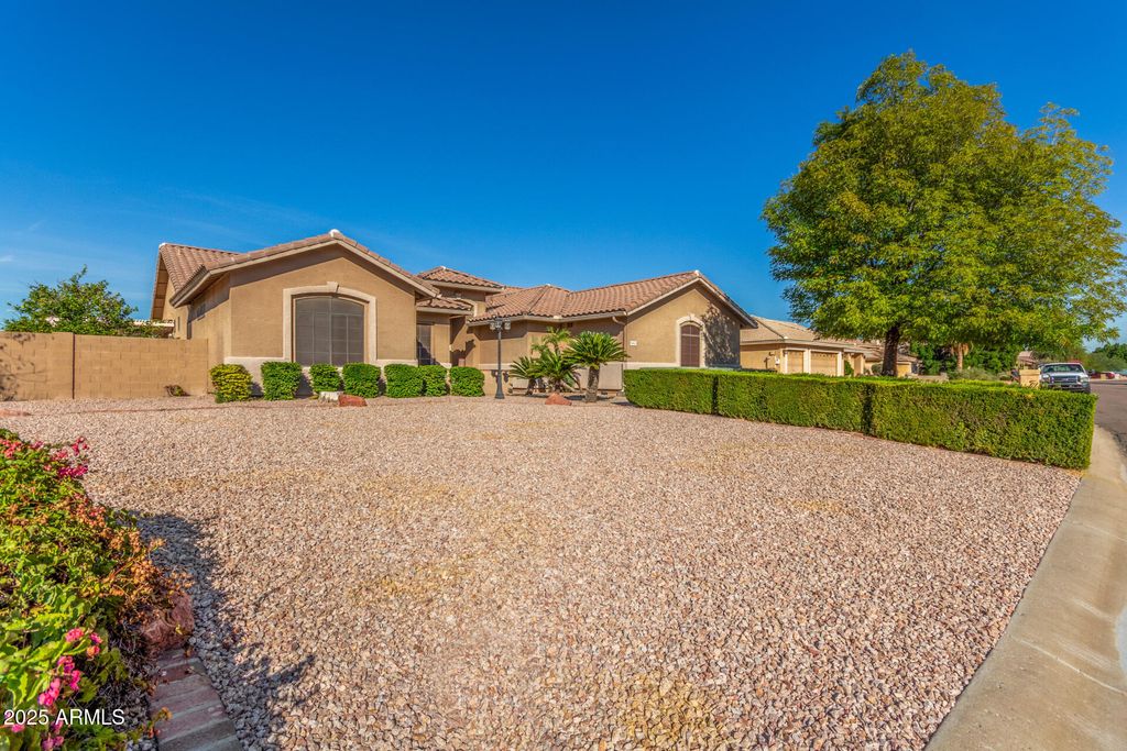 Photo of 5452 W West Wind Drive, Glendale, AZ 85310 (MLS # 6952363)