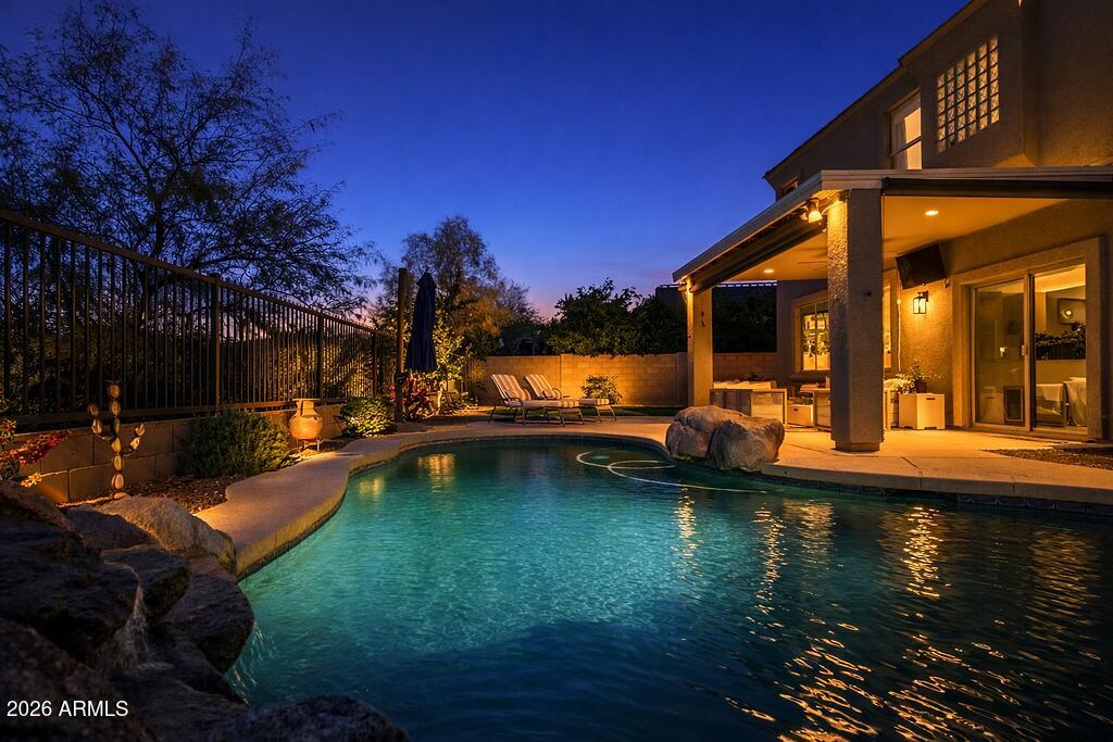 2712 E QUIET HOLLOW Lane