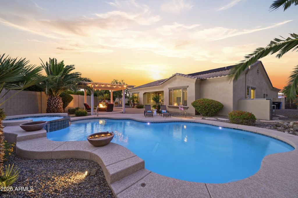 Photo of 6648 S Lyon Drive, Gilbert, AZ 85298 (MLS # 7018951)