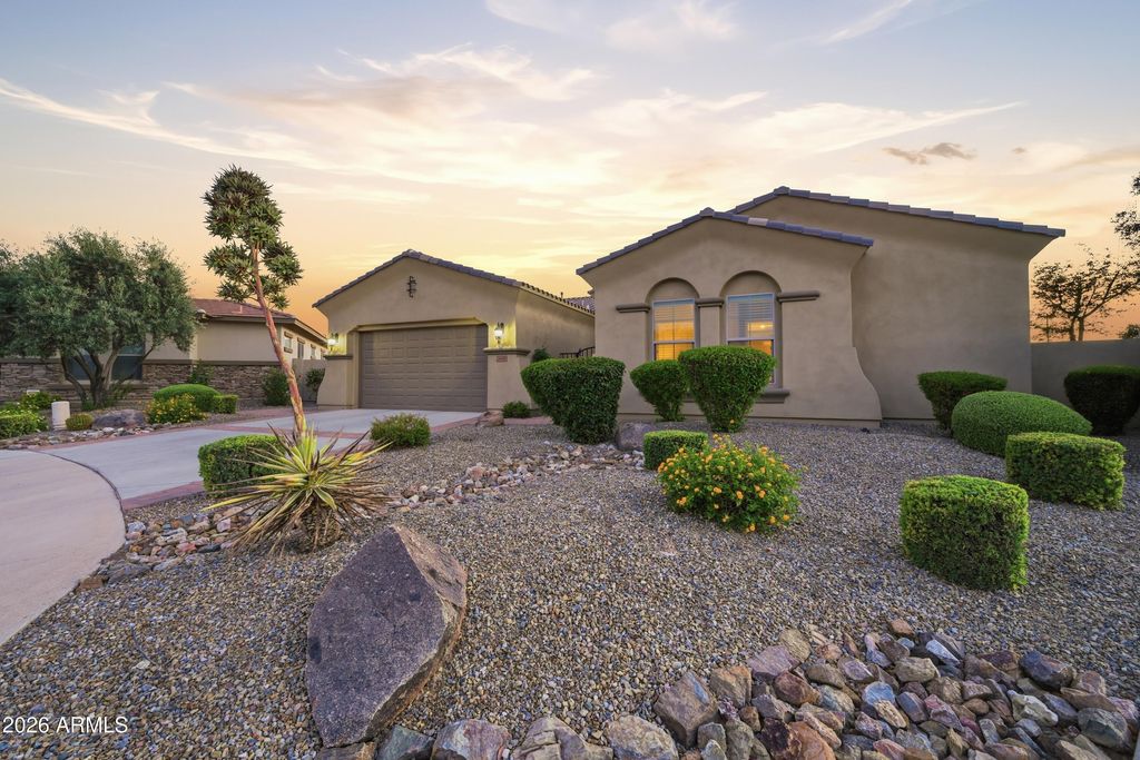 Photo of 6648 S Lyon Drive, Gilbert, AZ 85298 (MLS # 7018951)