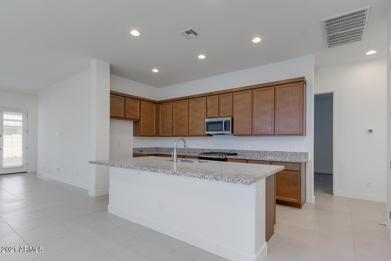 458 W Golden Aspen Drive