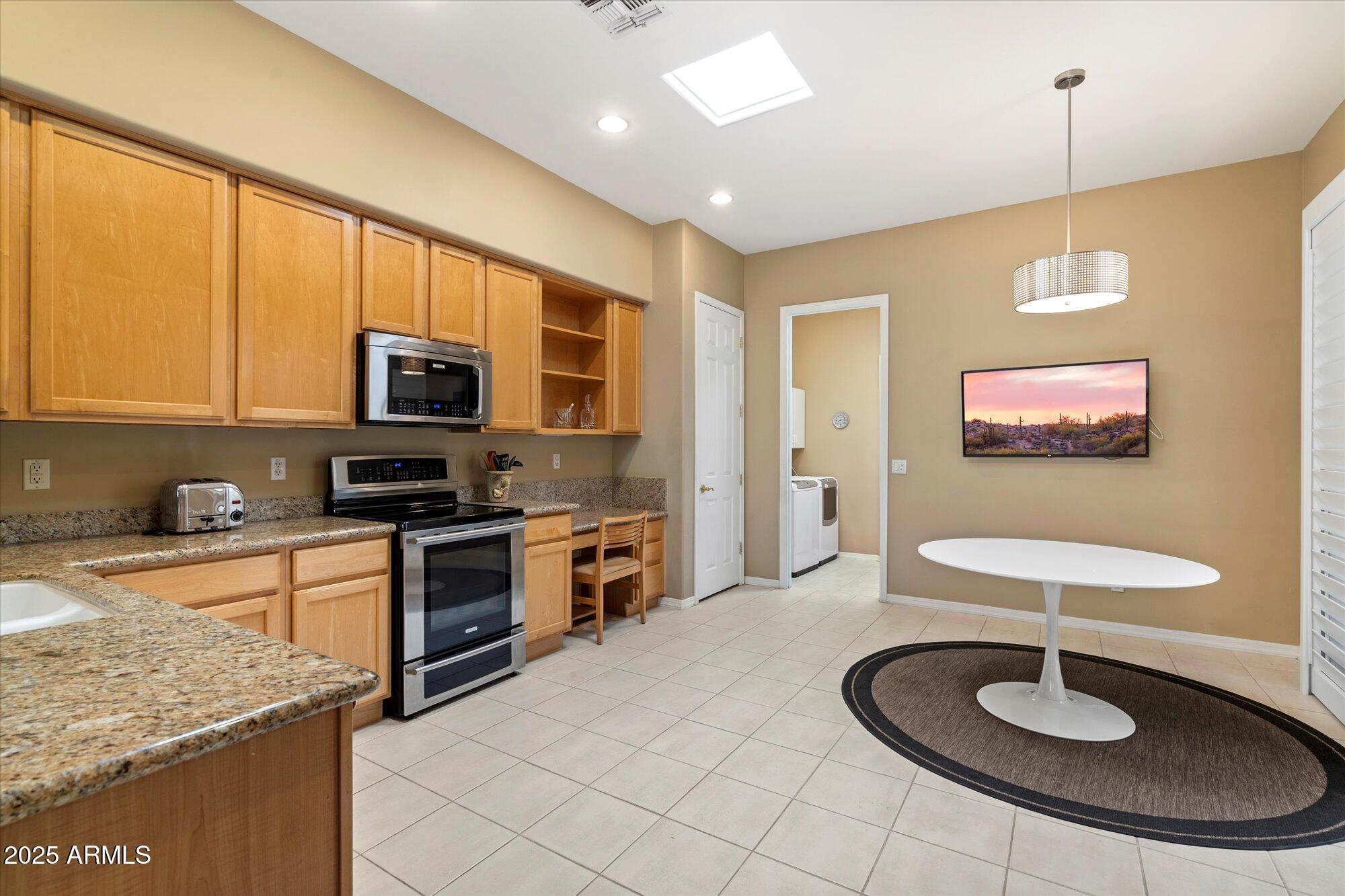 7488 E SUNSET SKY Circle