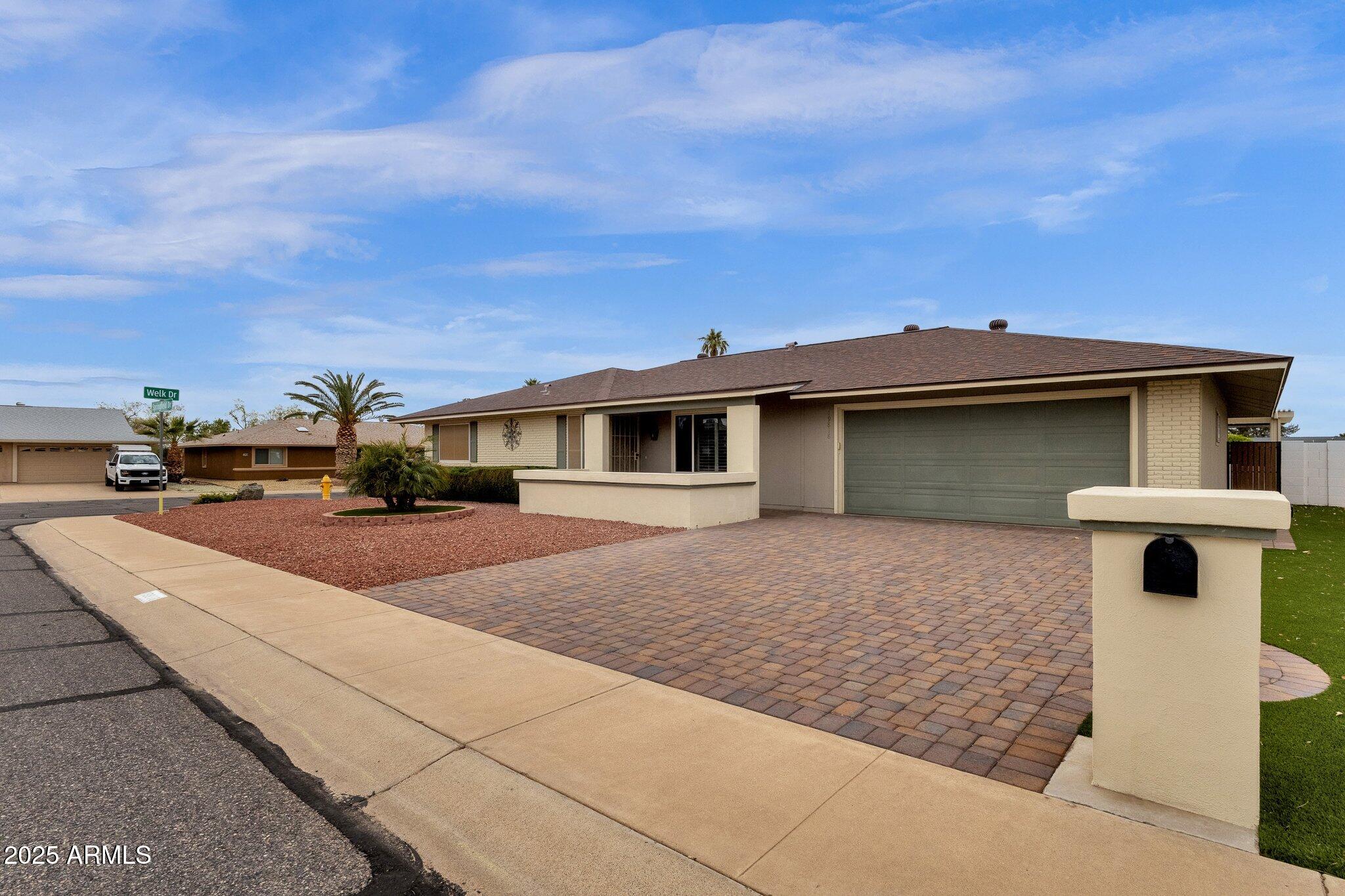 19818 N SPRINGFIELD Drive