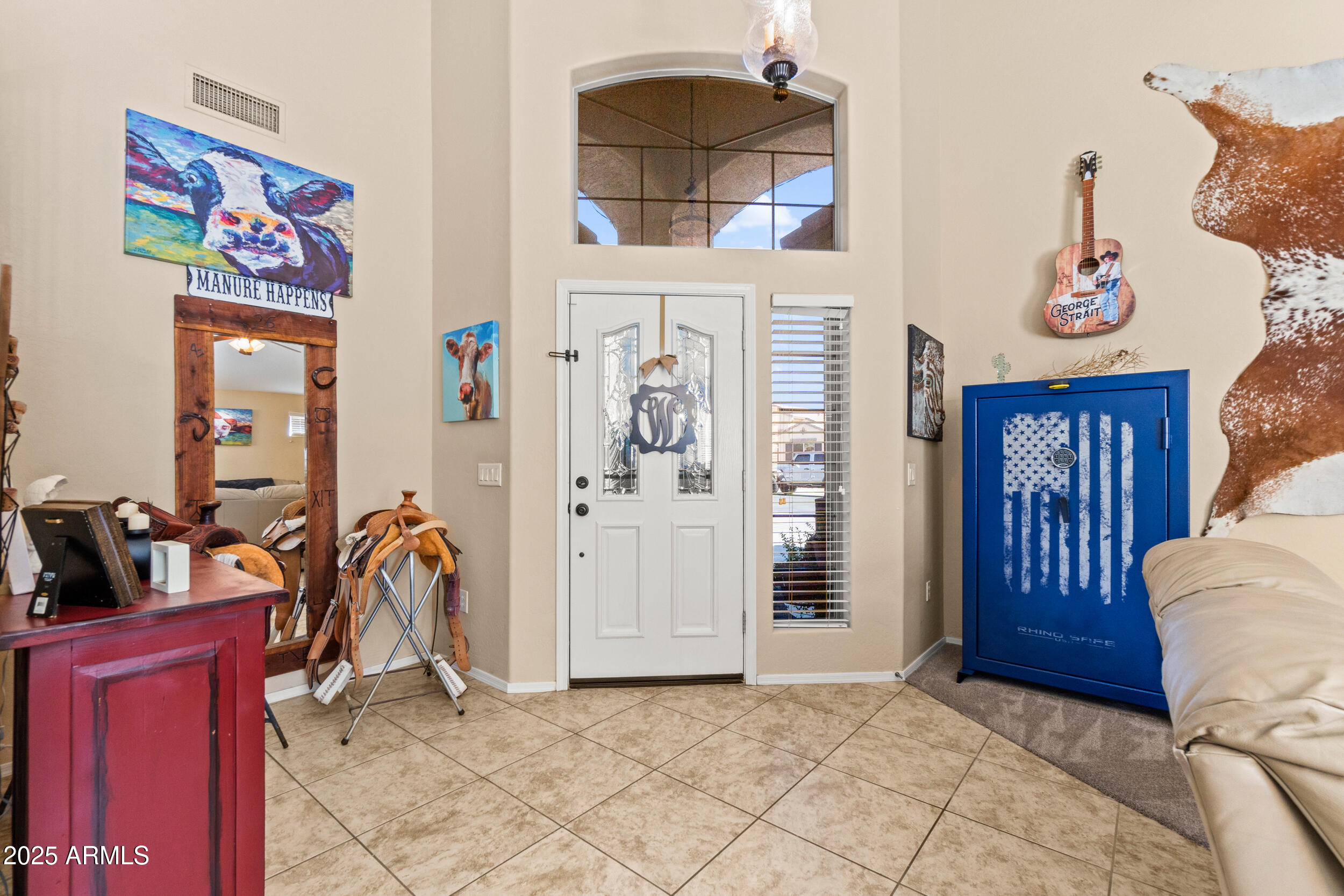 1124 E Jahns Drive