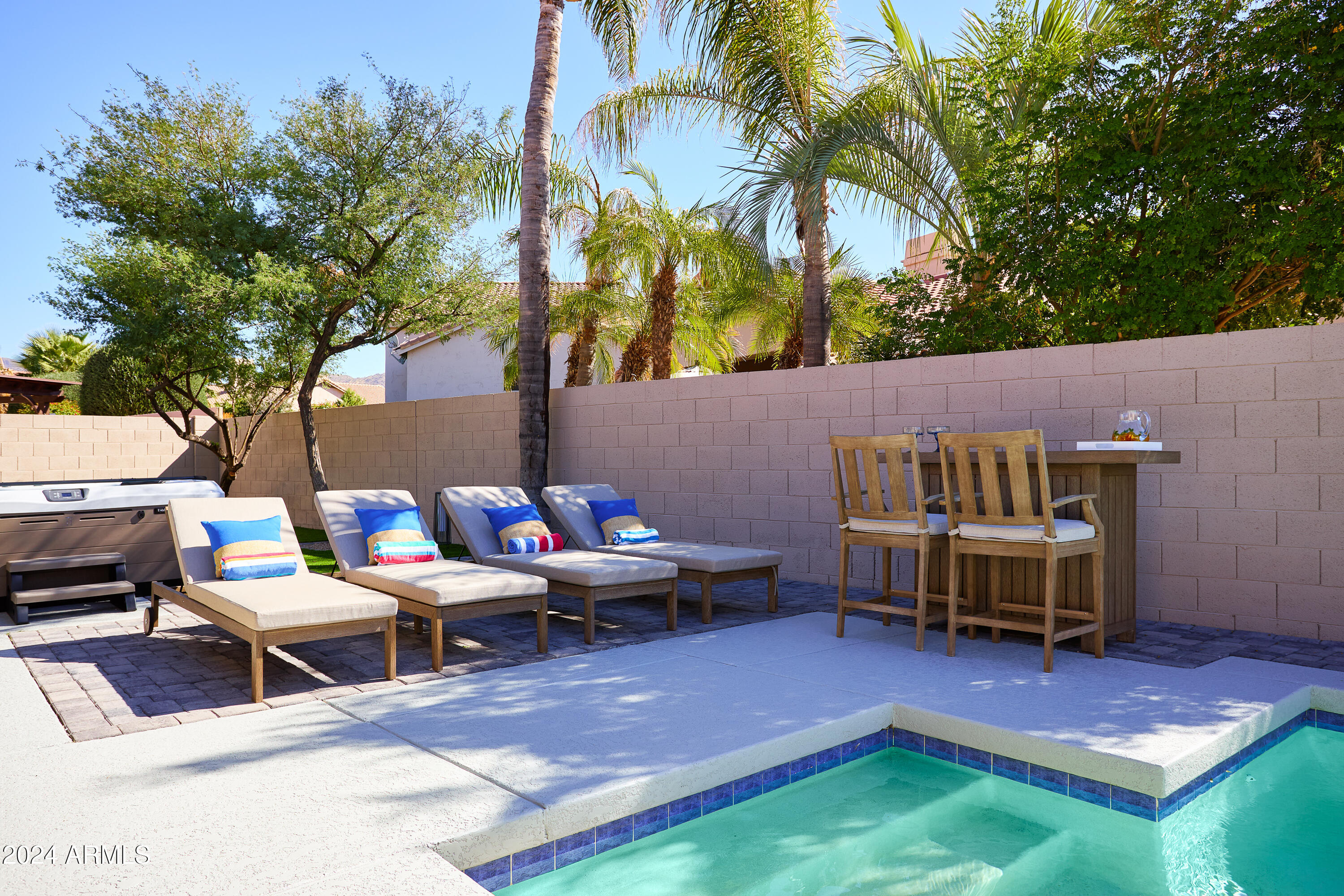 9871 E GELDING Drive