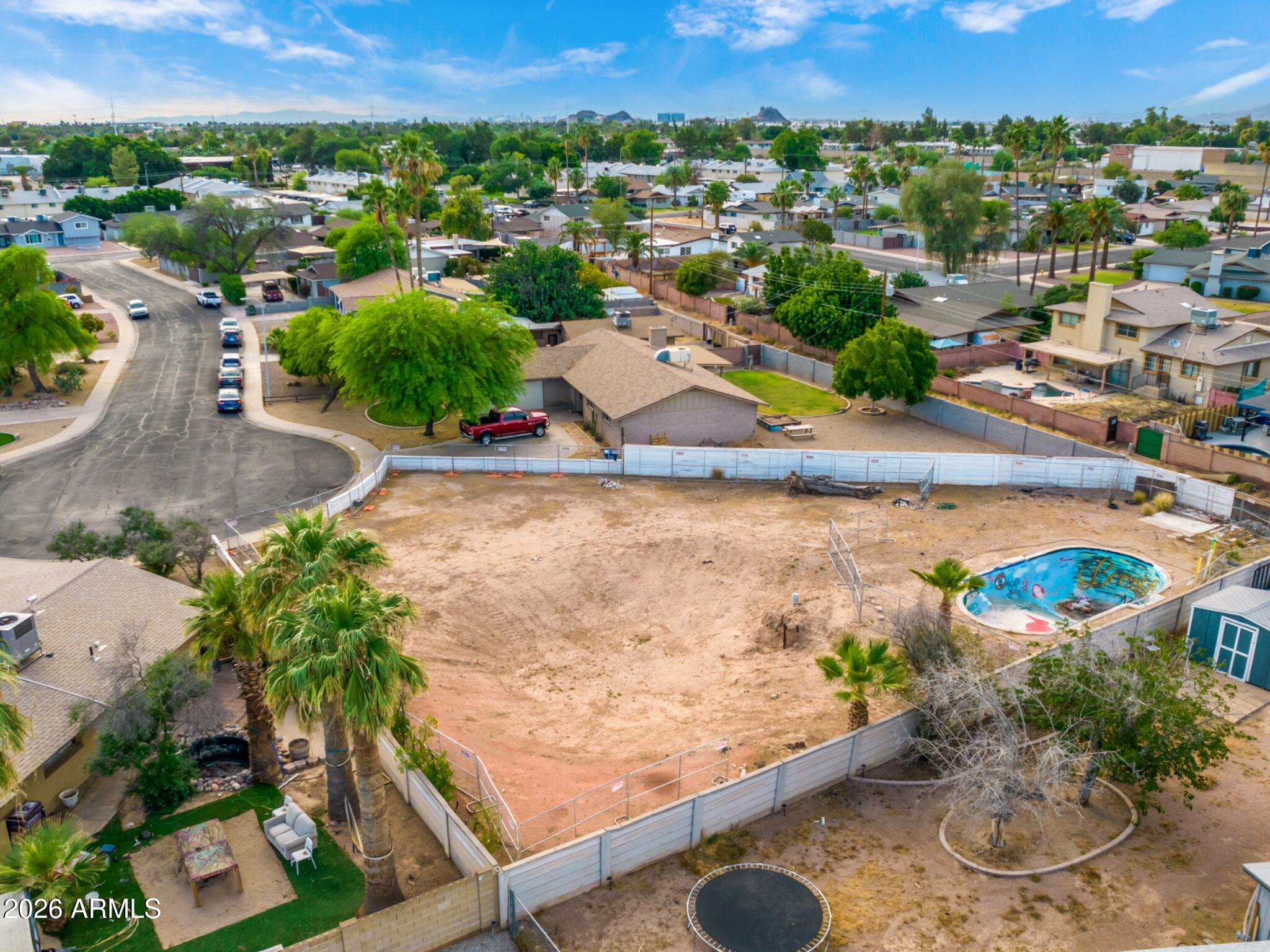 Tempe Gardens 3 - Land