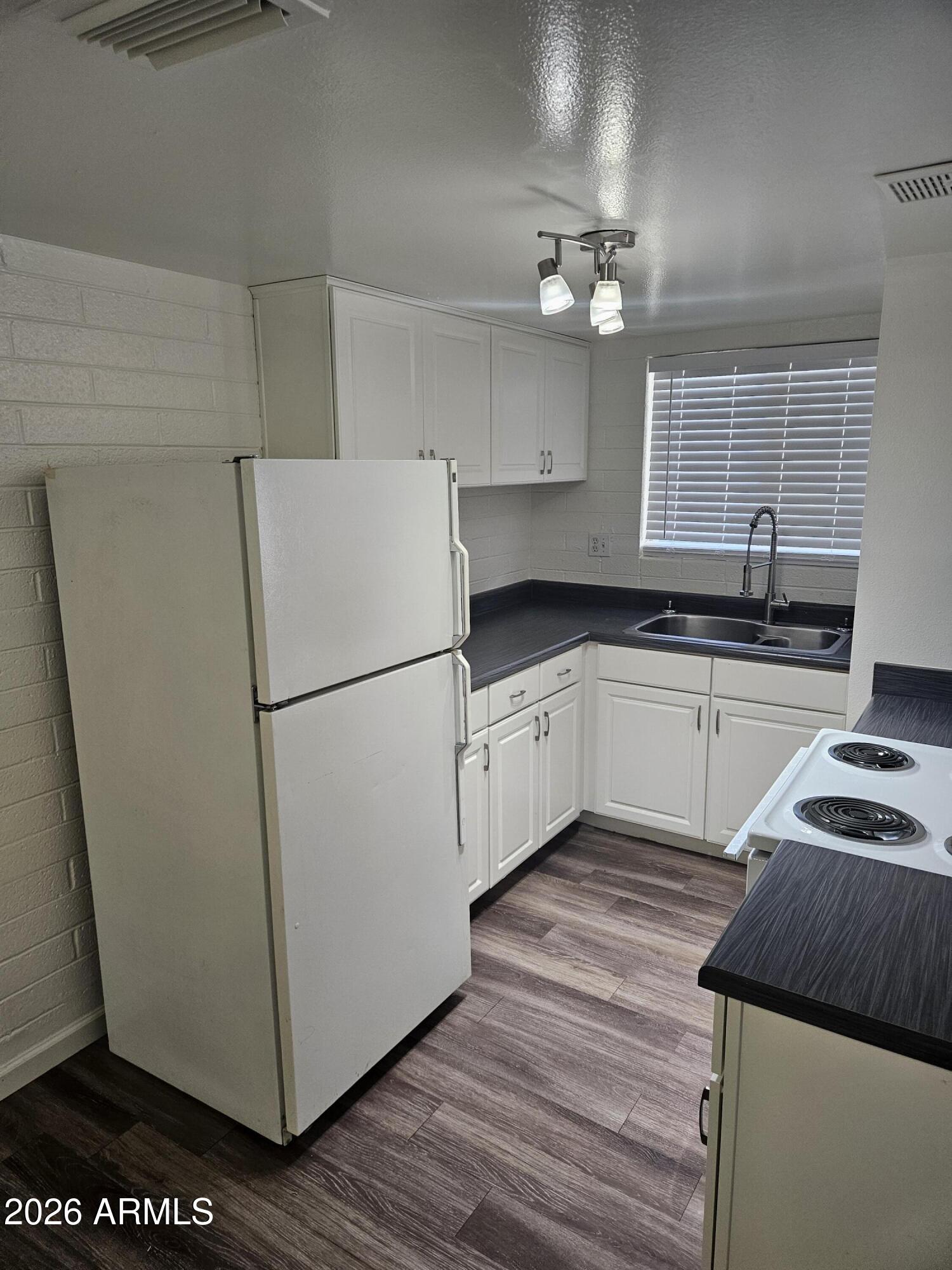 521 E BETHANY HOME Road