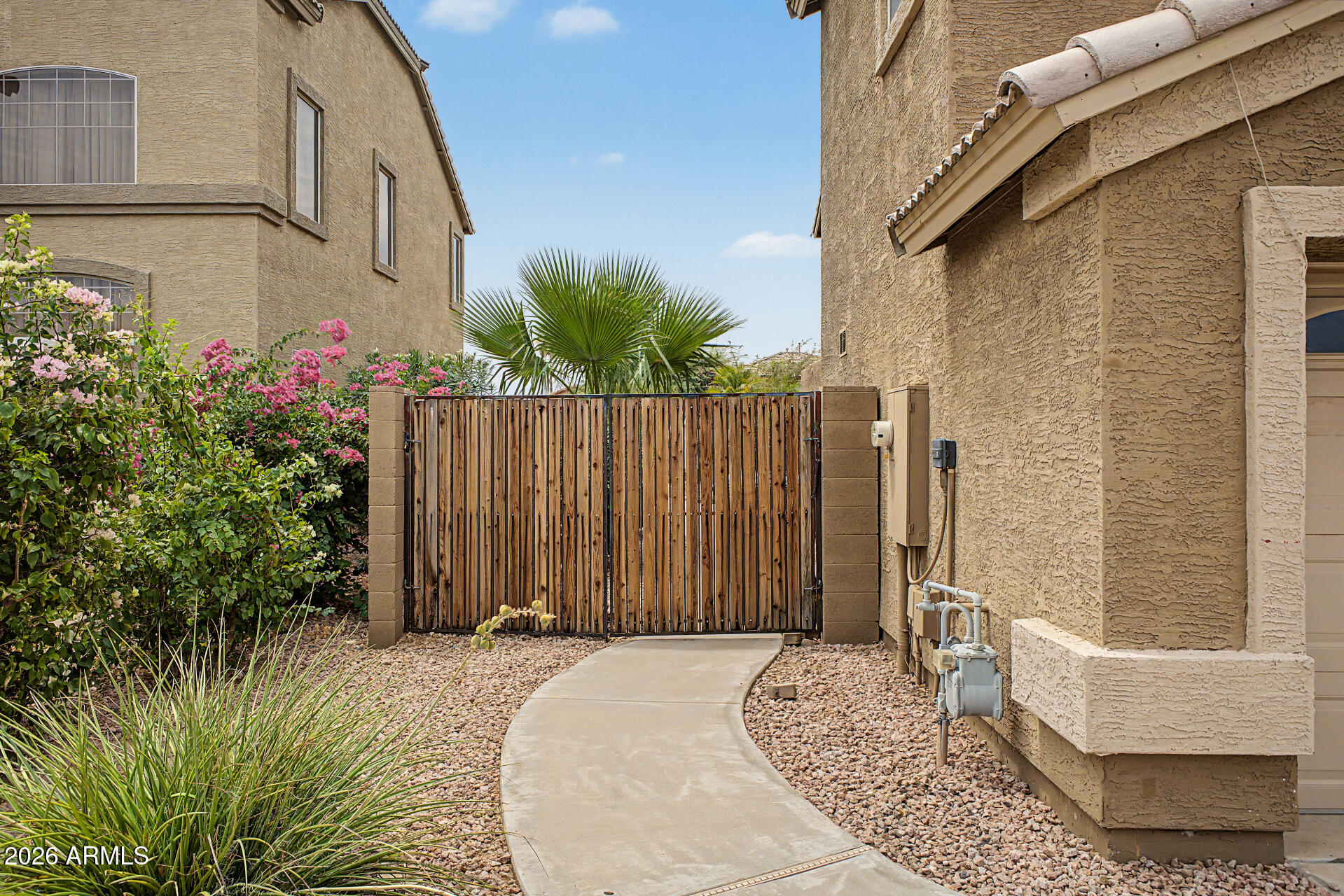 3533 E WILDHORSE Drive