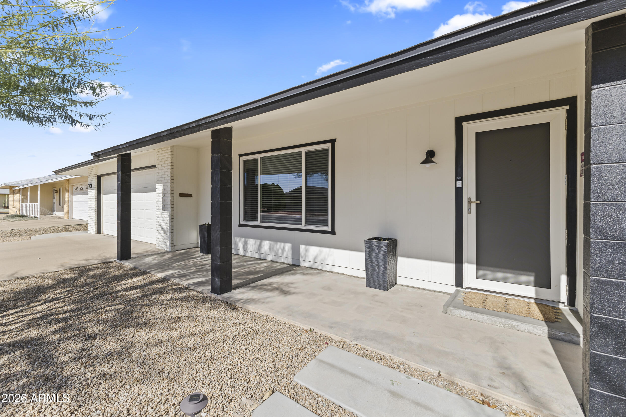 10132 W OAK RIDGE Drive