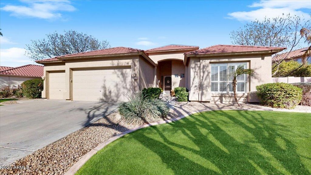 Photo of 4823 S Oleander Drive, Chandler, AZ 85248 (MLS # 6995605)