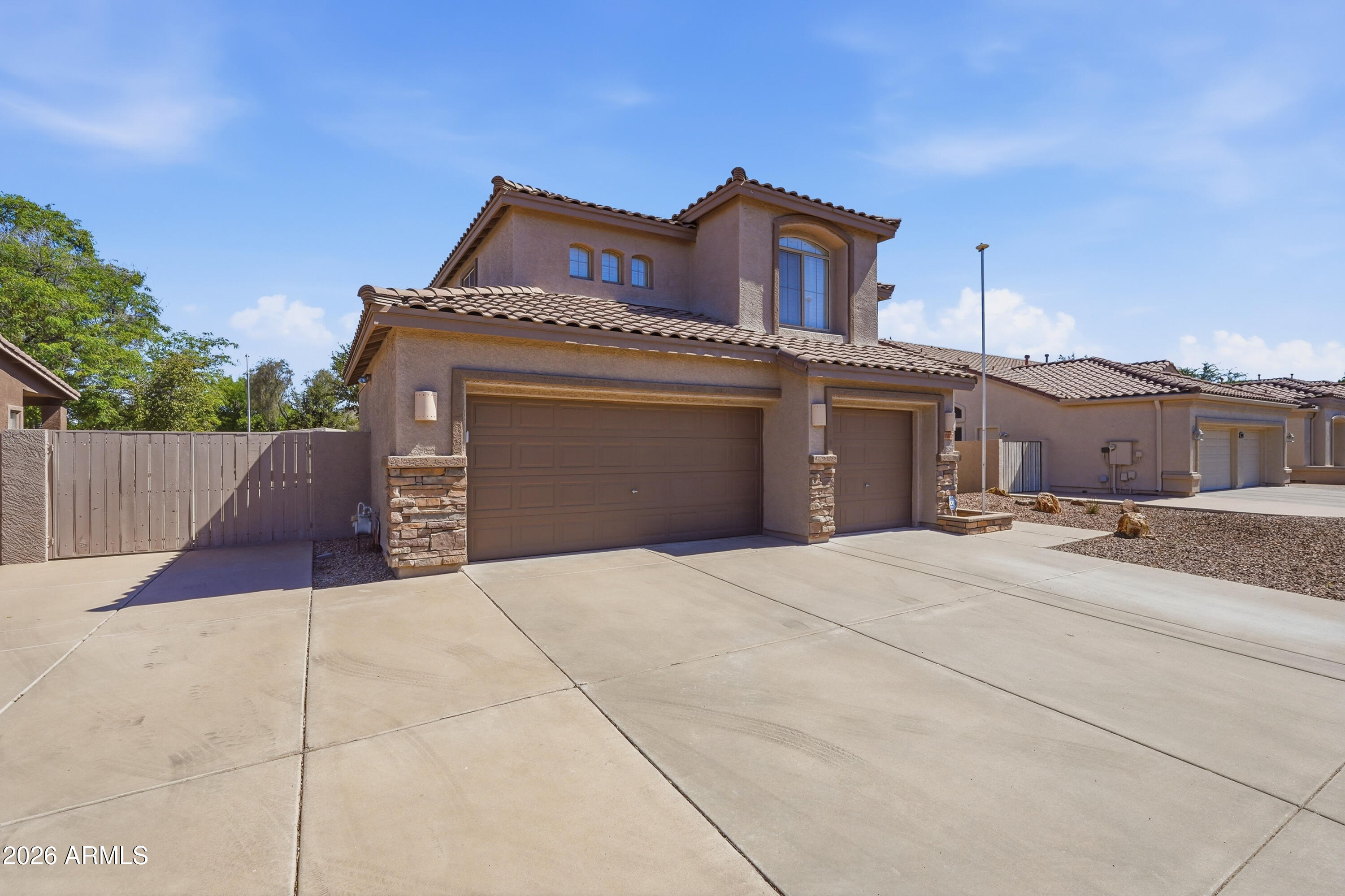 7220 W MELINDA Lane