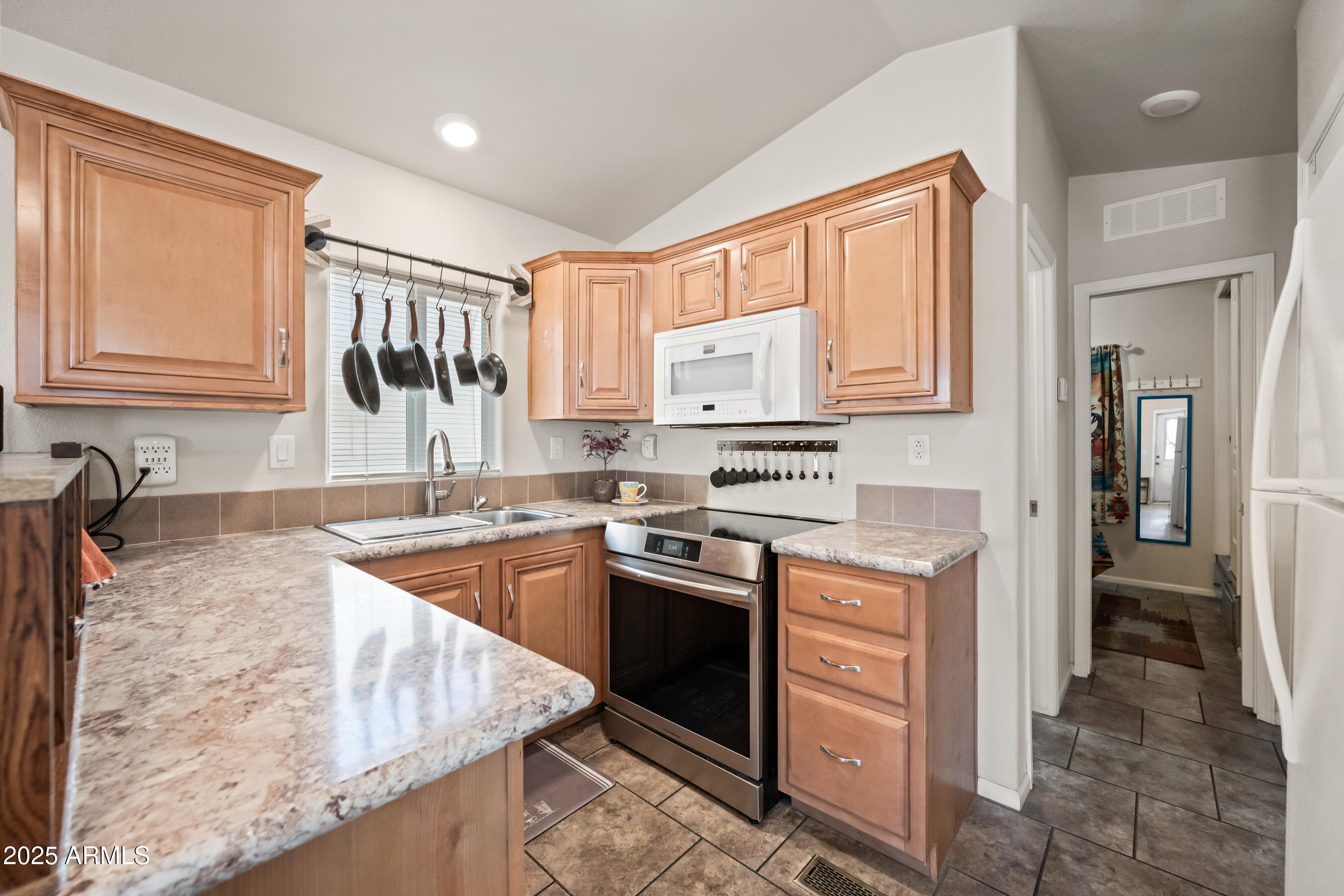 2929 E Main Street 669