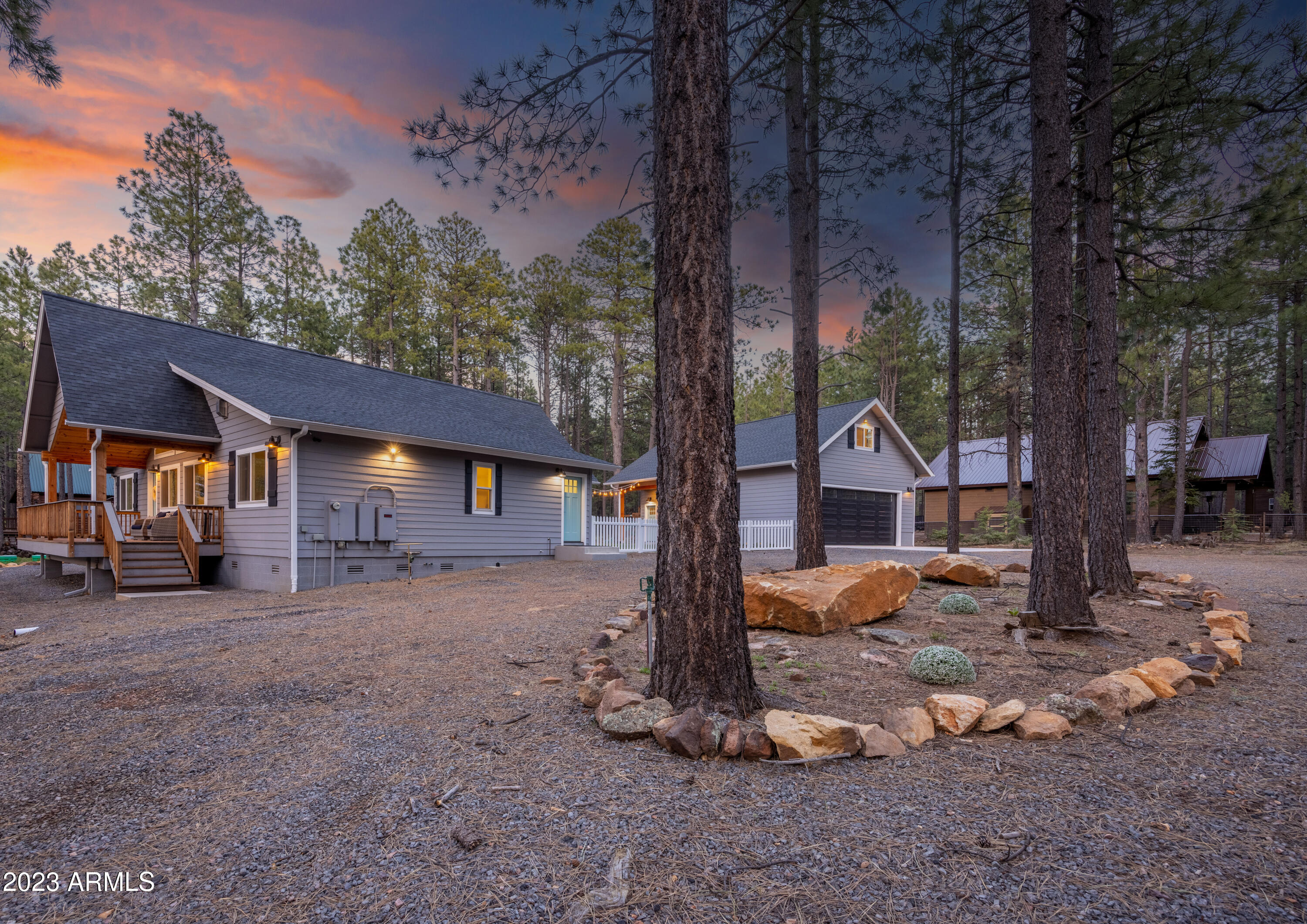 2772 Larson Loop