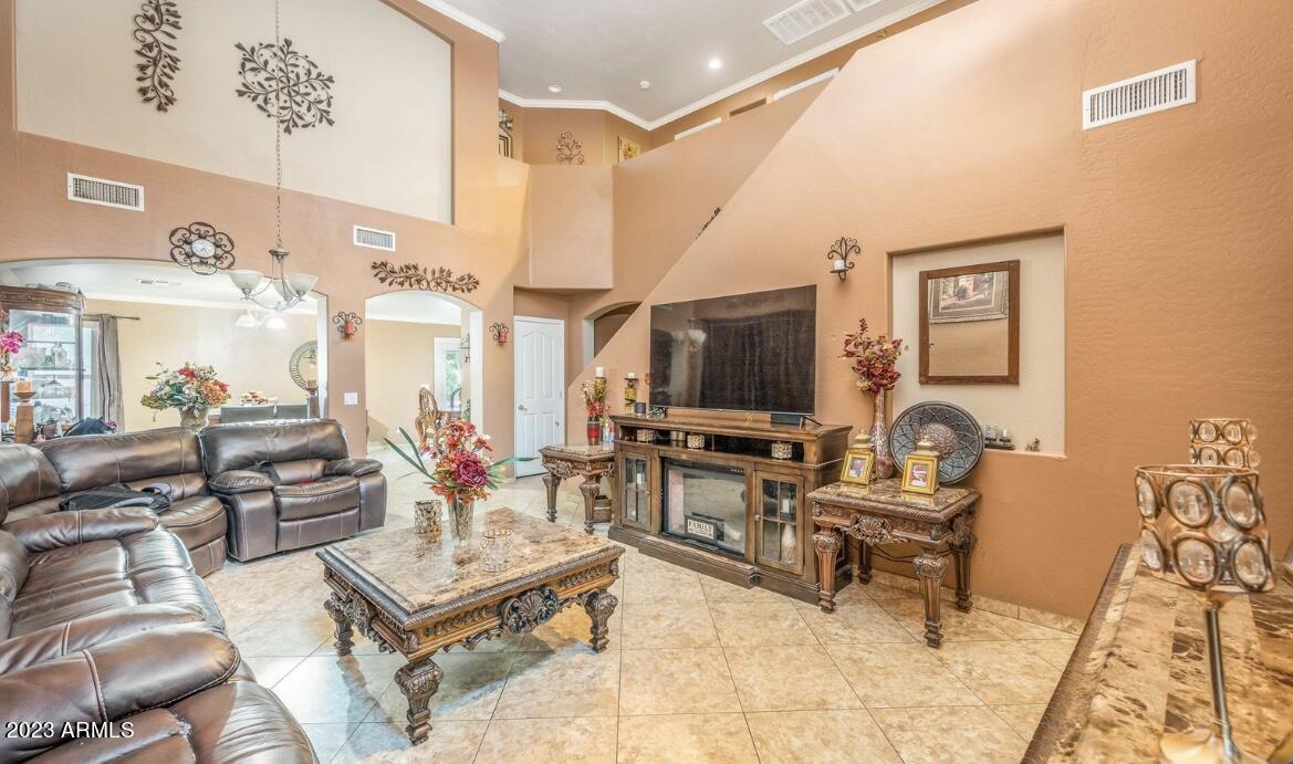 7121 W WILLIAMS Street