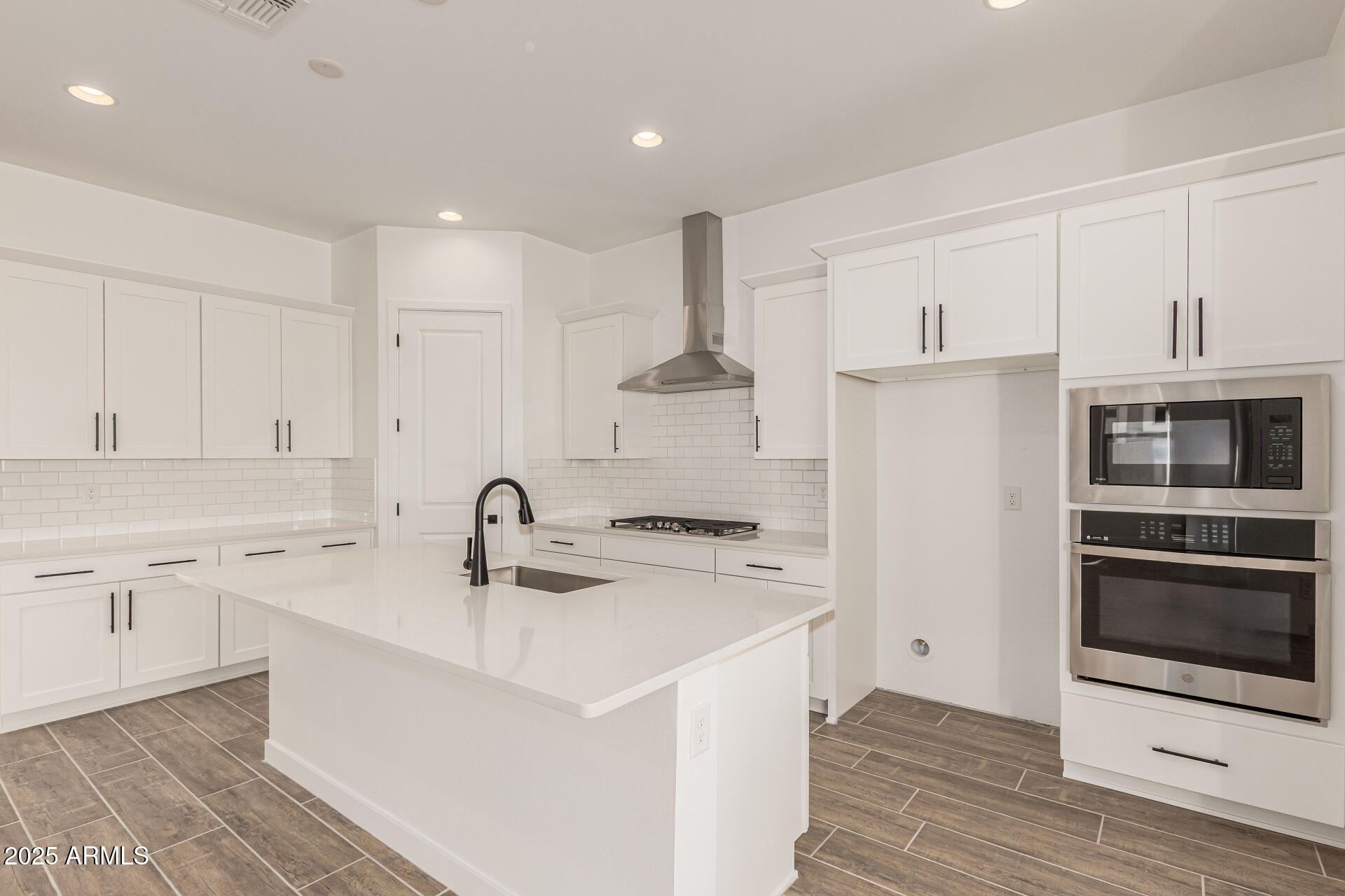 15848 W MIAMI Street