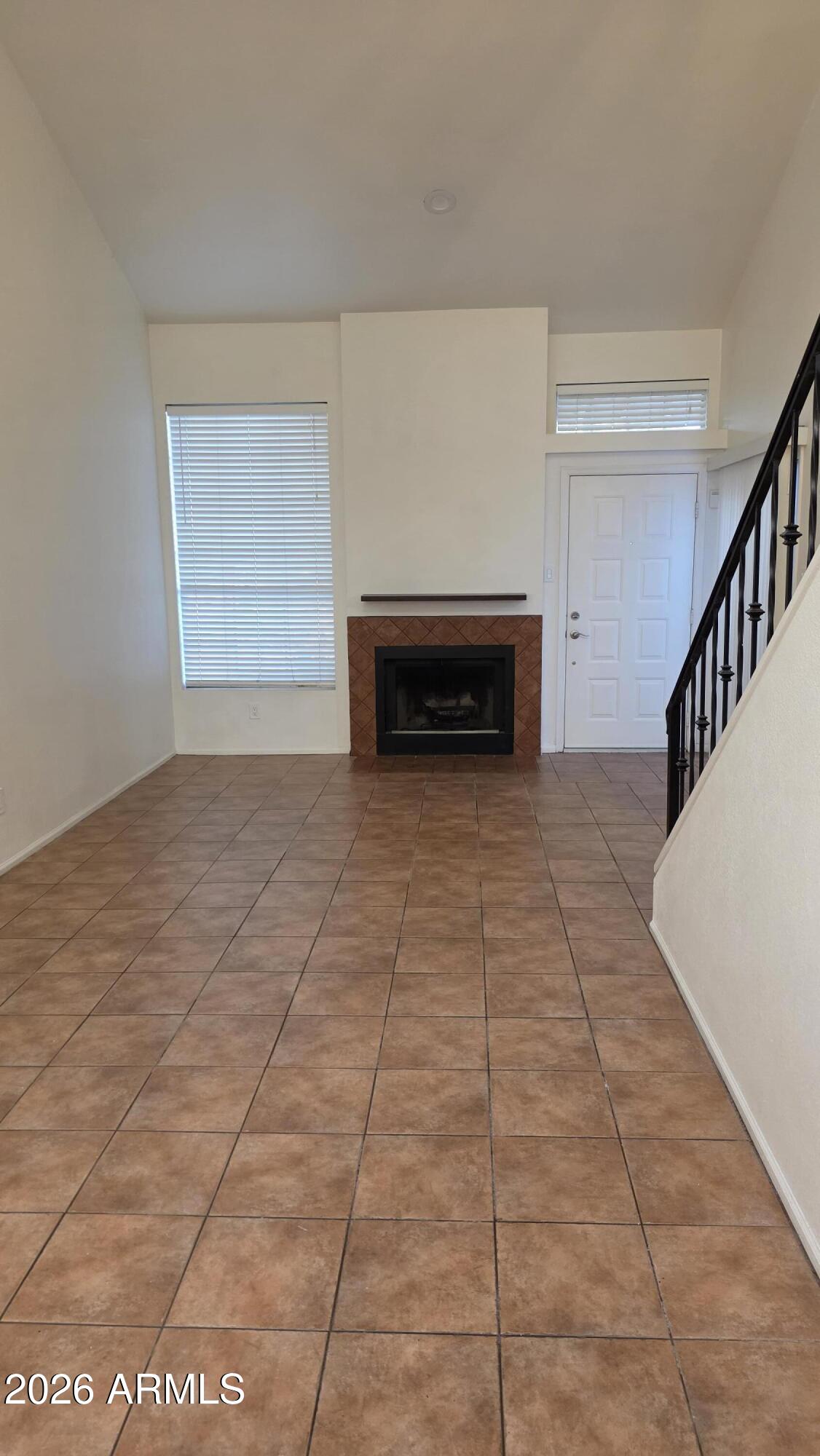 1717 E UNION HILLS Drive 1095