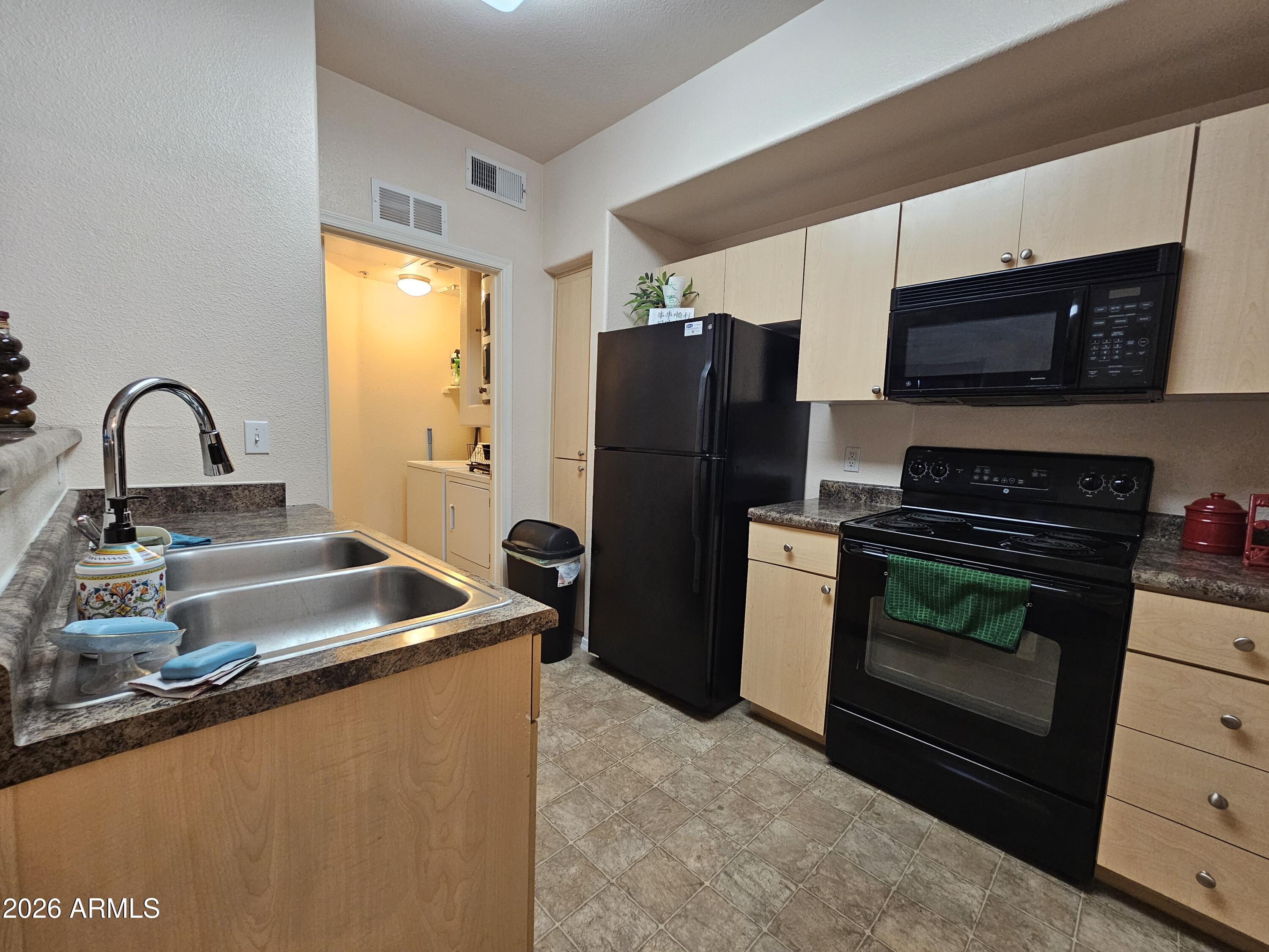 18416 N CAVE CREEK Road 2036