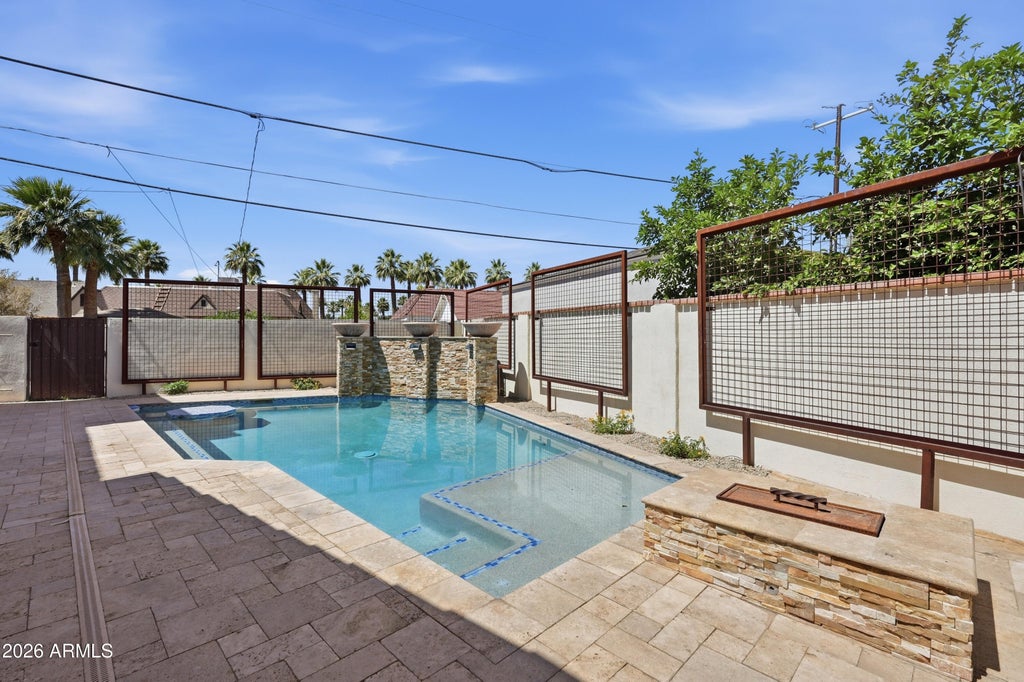 Photo of 301 W Cypress Street, Phoenix, AZ 85003 (MLS # 7032904)