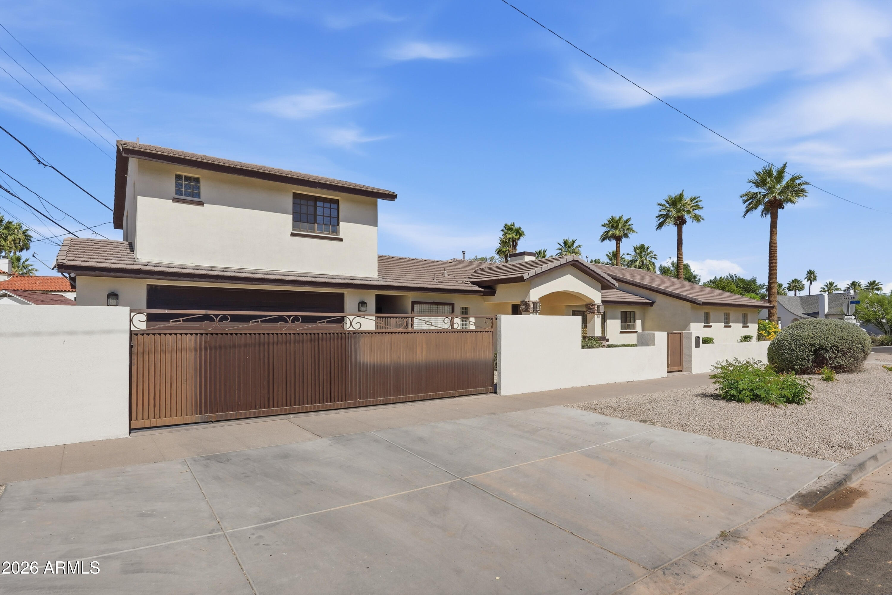 301 W Cypress Street