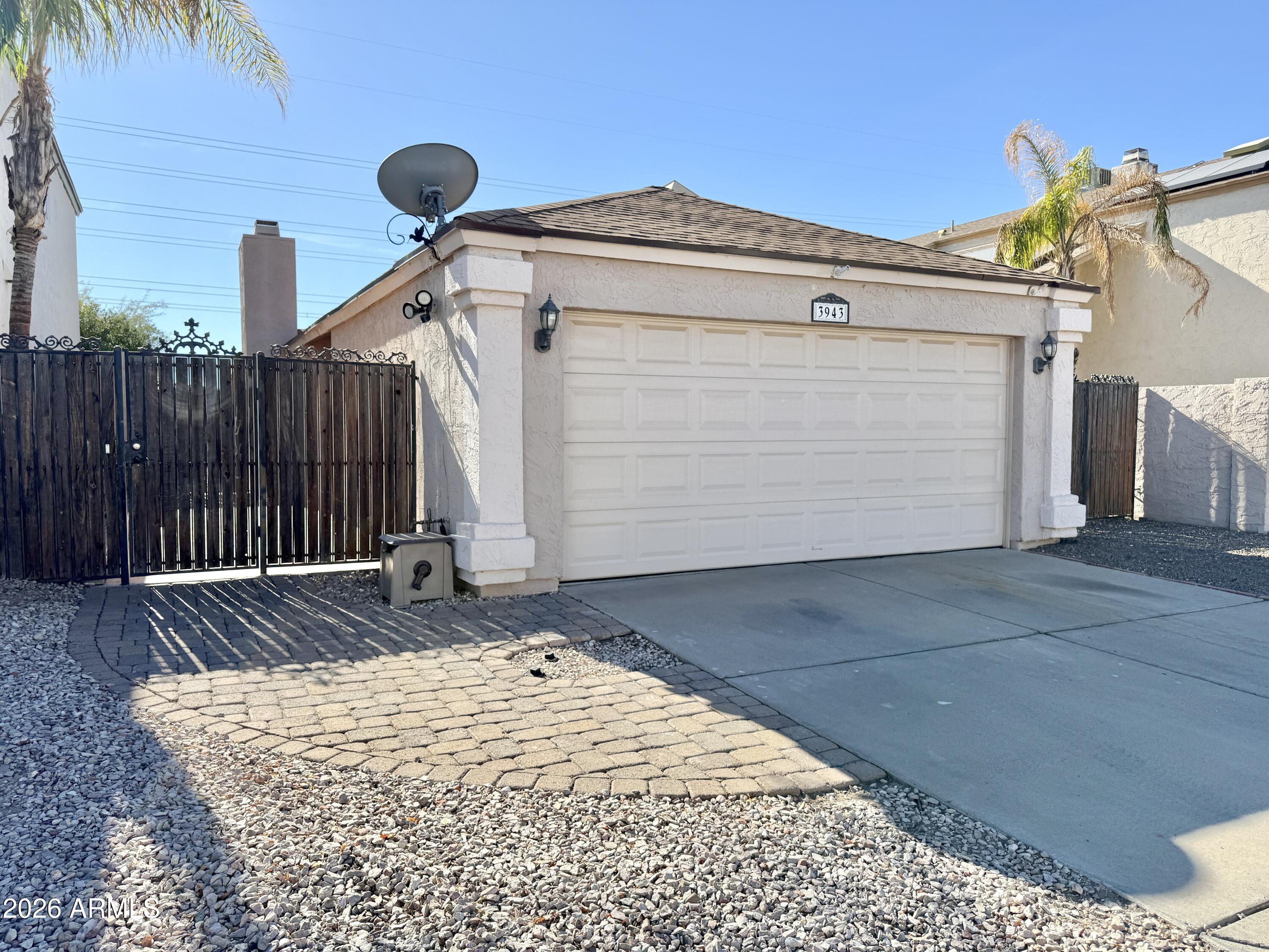 3943 W Whispering Wind Drive