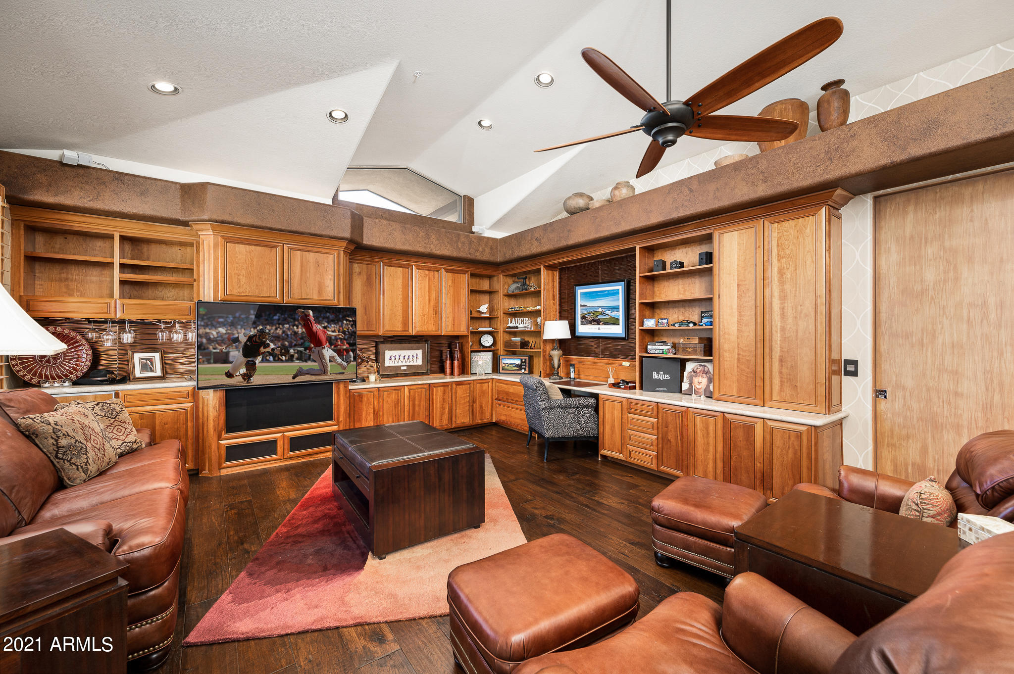 Estancia - Residential