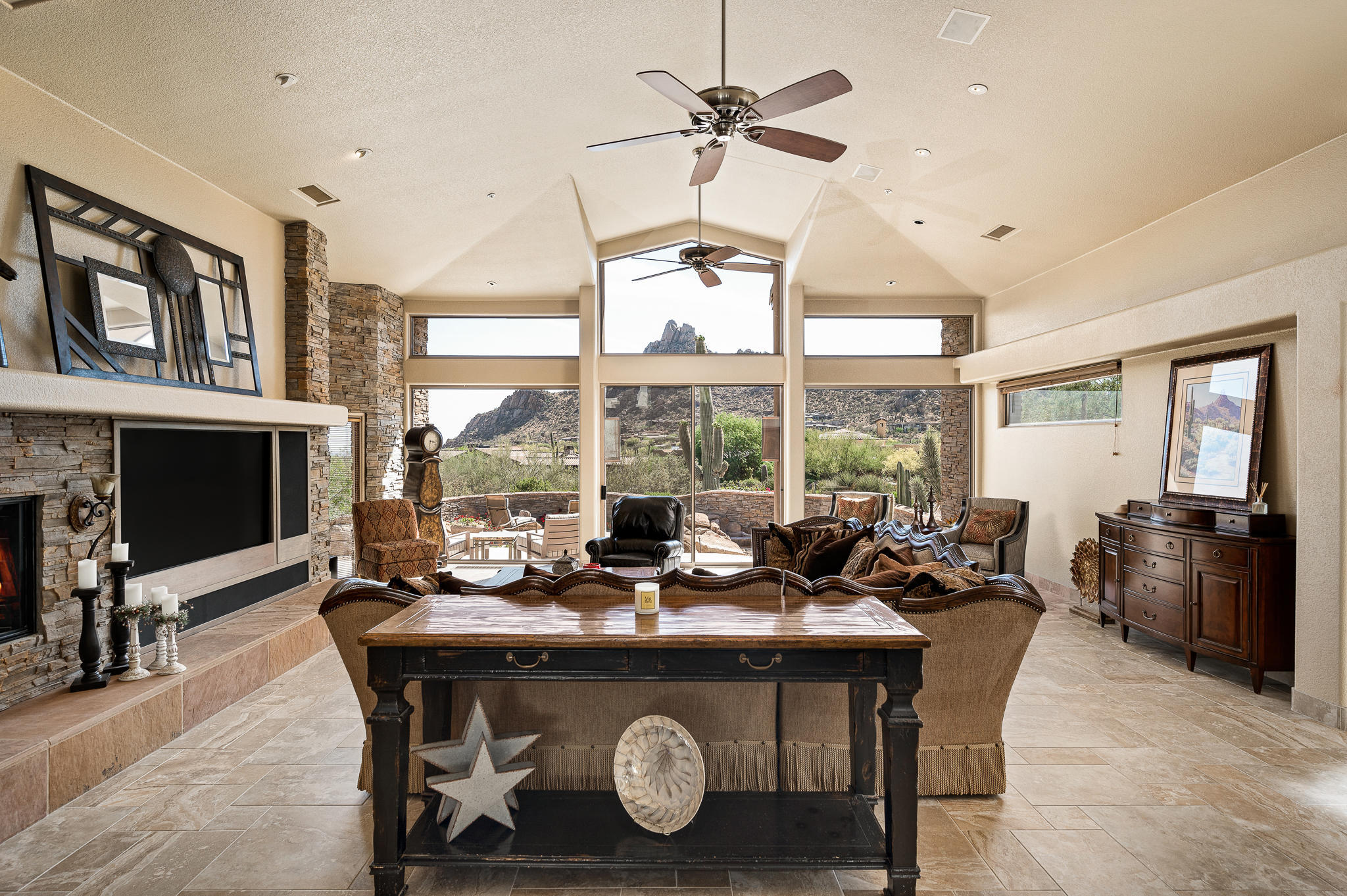 Estancia - Residential