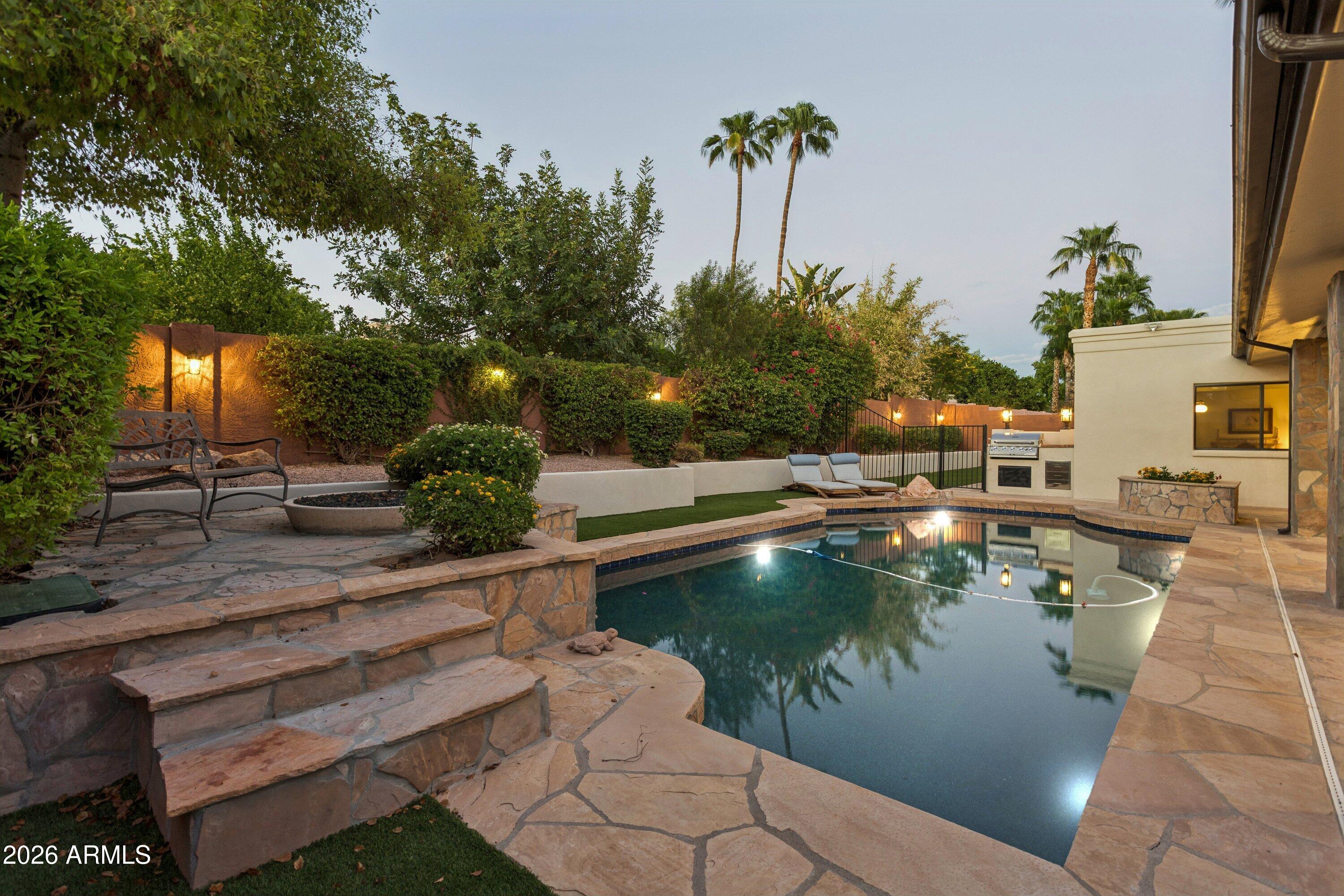 6214 E PARADISE Lane