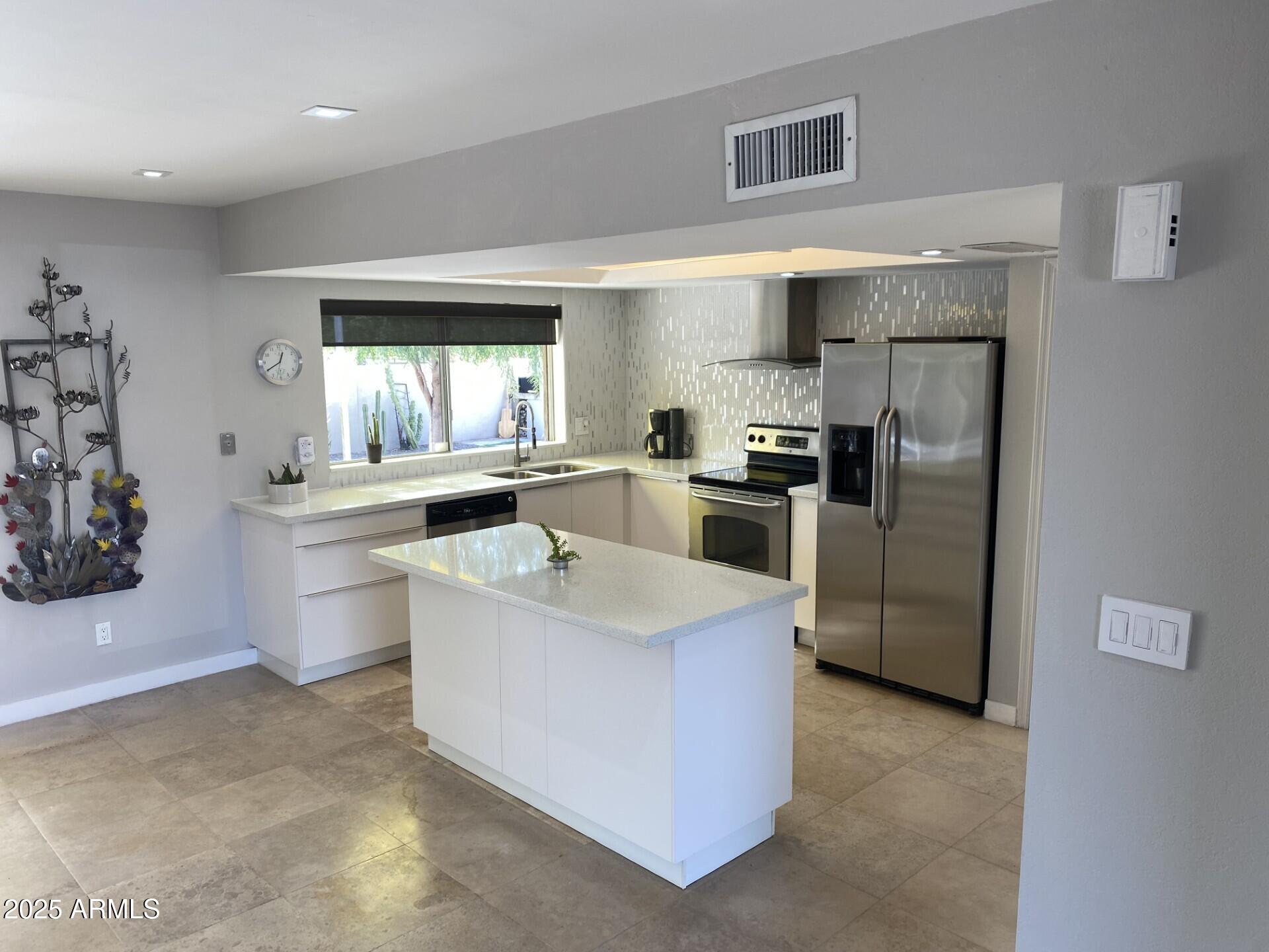 6307 E Gelding Drive